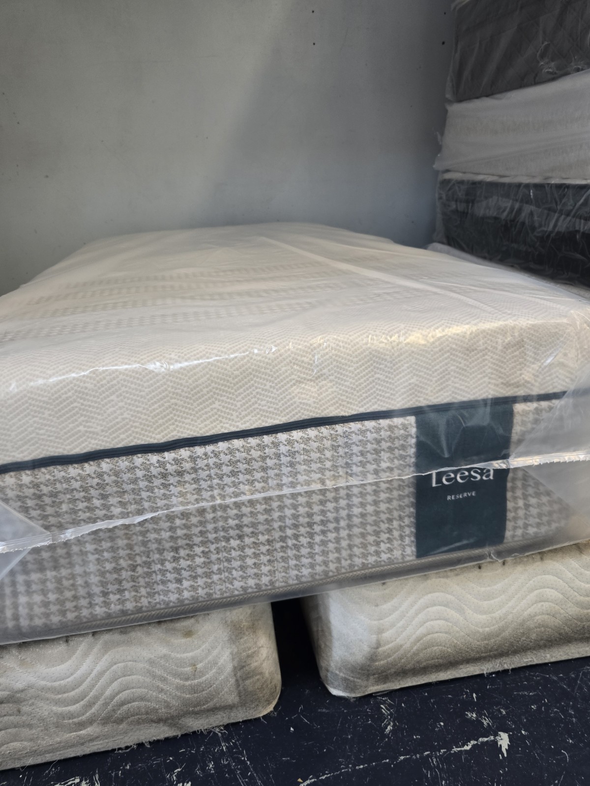 Leesa Reserve Hybrid Mattress