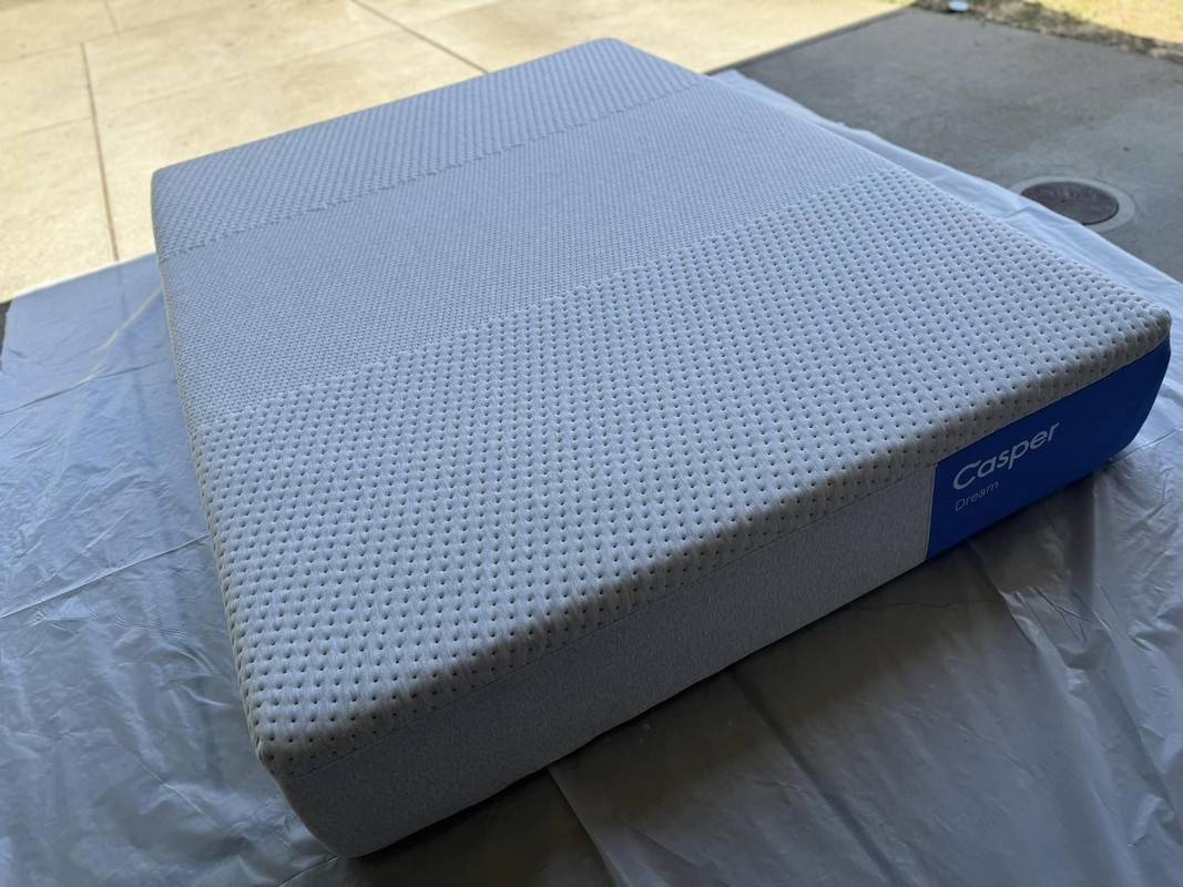 Casper Dream Hybrid Mattress QUEEN / FREE Delivery