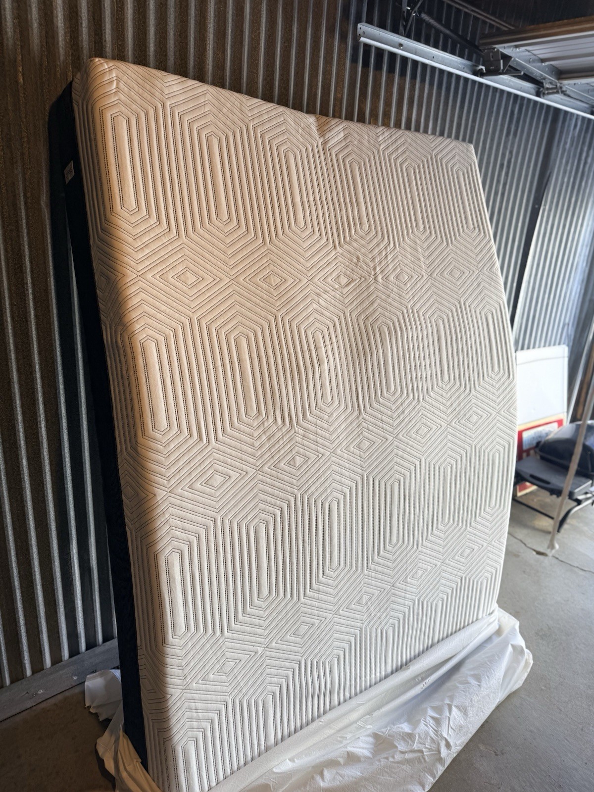 CURVE Queen Foam Mattress 60×80 CertiPUR-US Made in USA