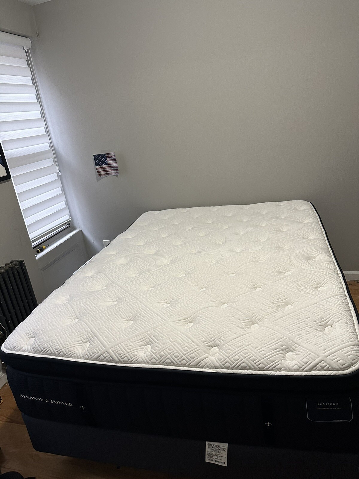 Stearns and Foster Lux Estate Cassatt Luxury Plush Pillow Top Queen + box spring
