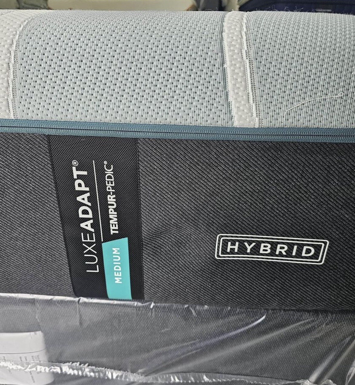 New TempurPedic LuxeAdapt 2.0 Medium Hybrid Queen Mattress Only $4299 Free Ship