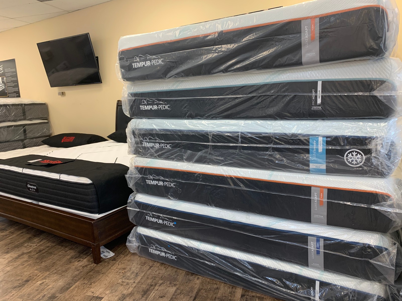 TEMPURPEDIC PROADAPT MEDIUM KING MATTRESS-MSRP$3899