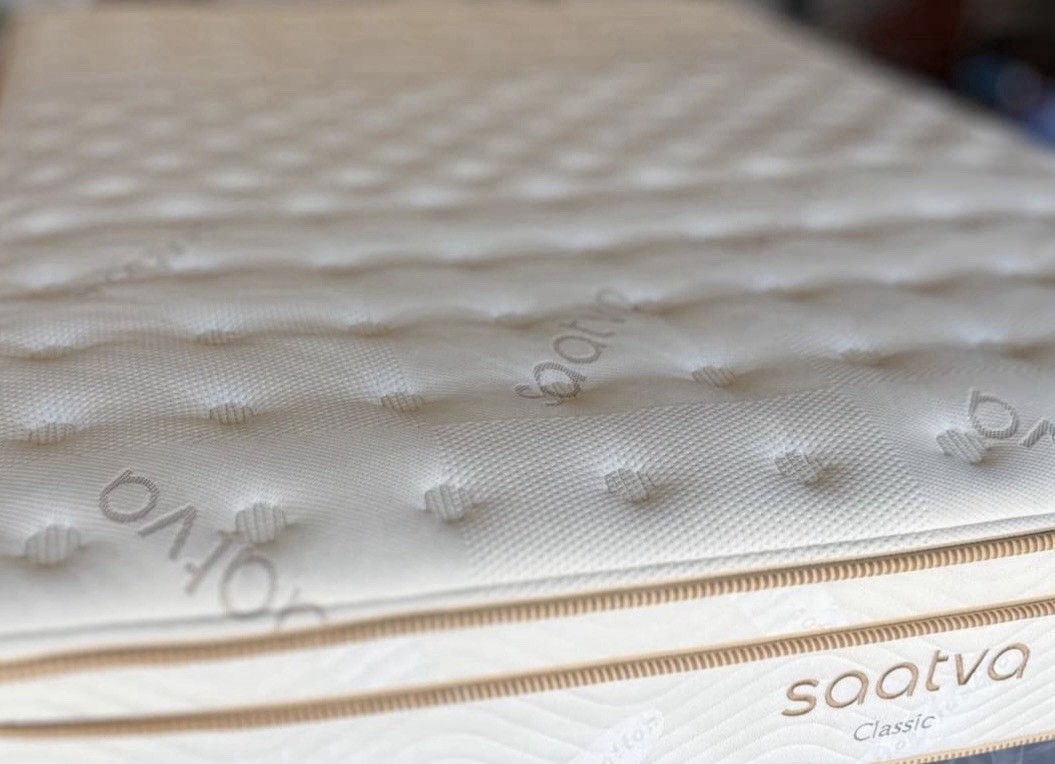 Saatva Classic Innerspring QUEEN Plush Mattress