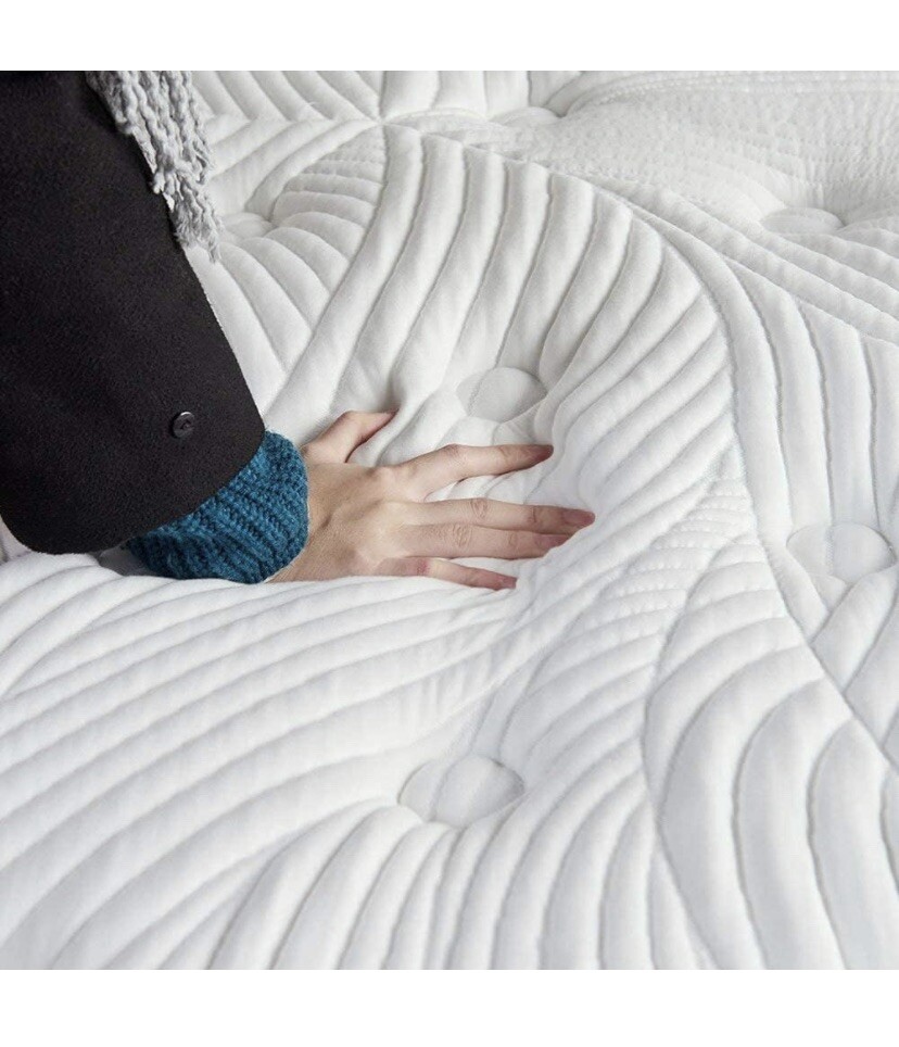 Sweetnight King Mattress 12 In. Plush Pillow top Hybrid Brand New