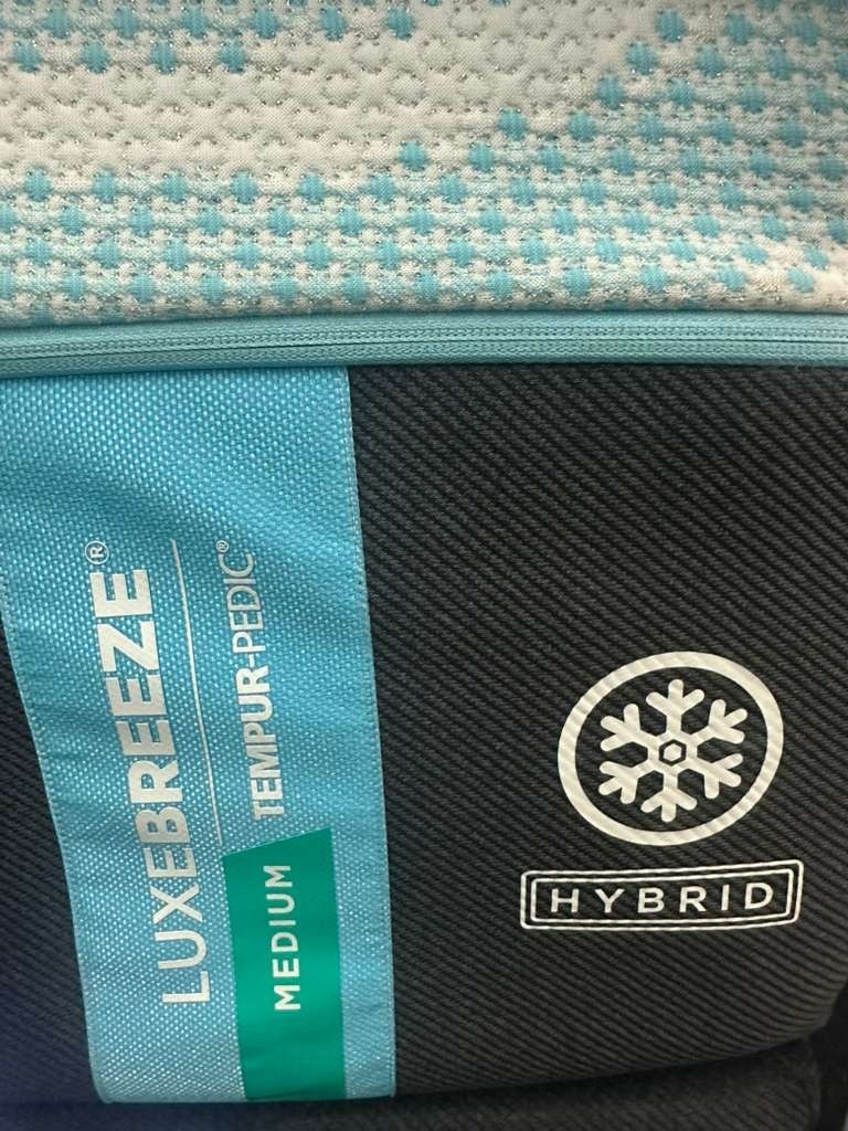 TEMPURPEDIC LUXEBREEZE 2.0 MEDIUM HYBRID – SPLIT KING MATTRESS (2 PIECES)