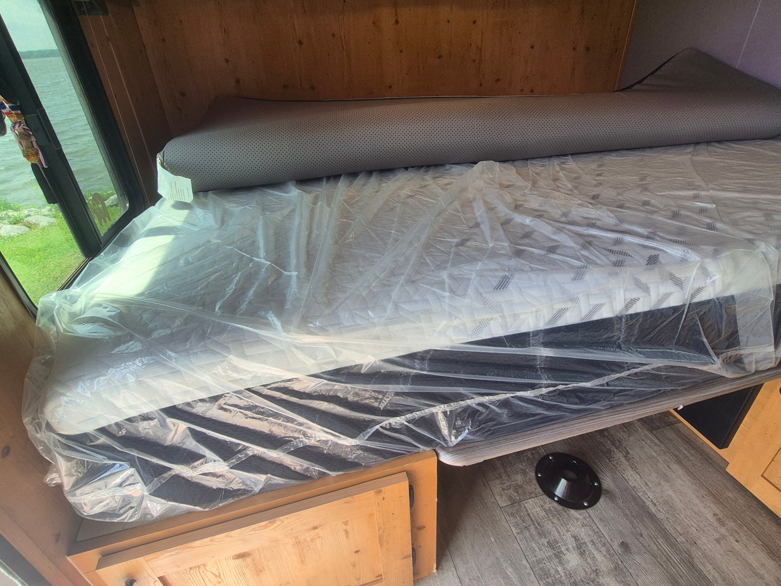 Pre-Owned Nectar Memory Foam, Medium Firm Mattress with 2 inch Soft Topper