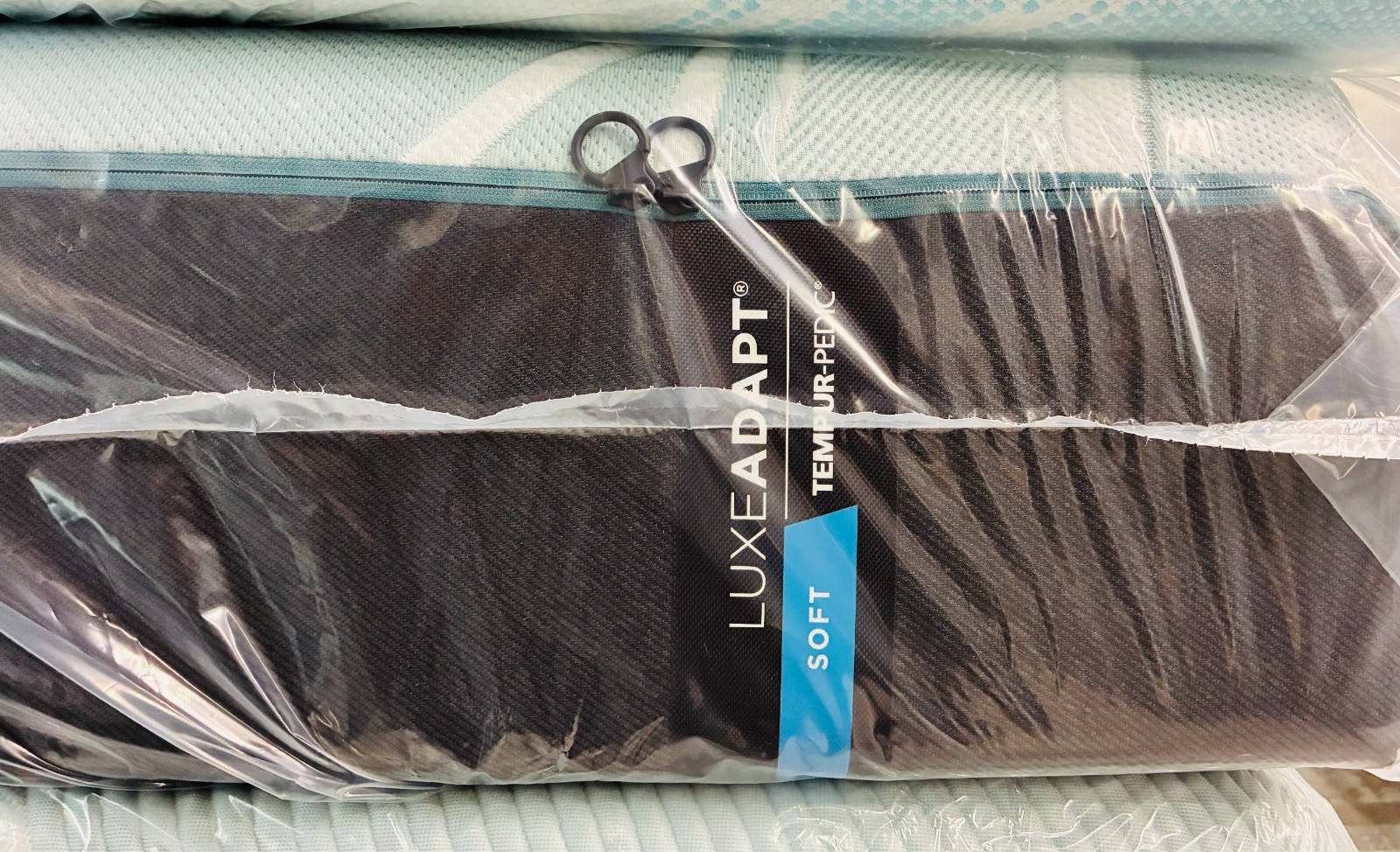 TEMPURPEDIC LUXEADAPT 2.0 SOFT – KING MATTRESS – BRAND NEW, UNOPENED BOX