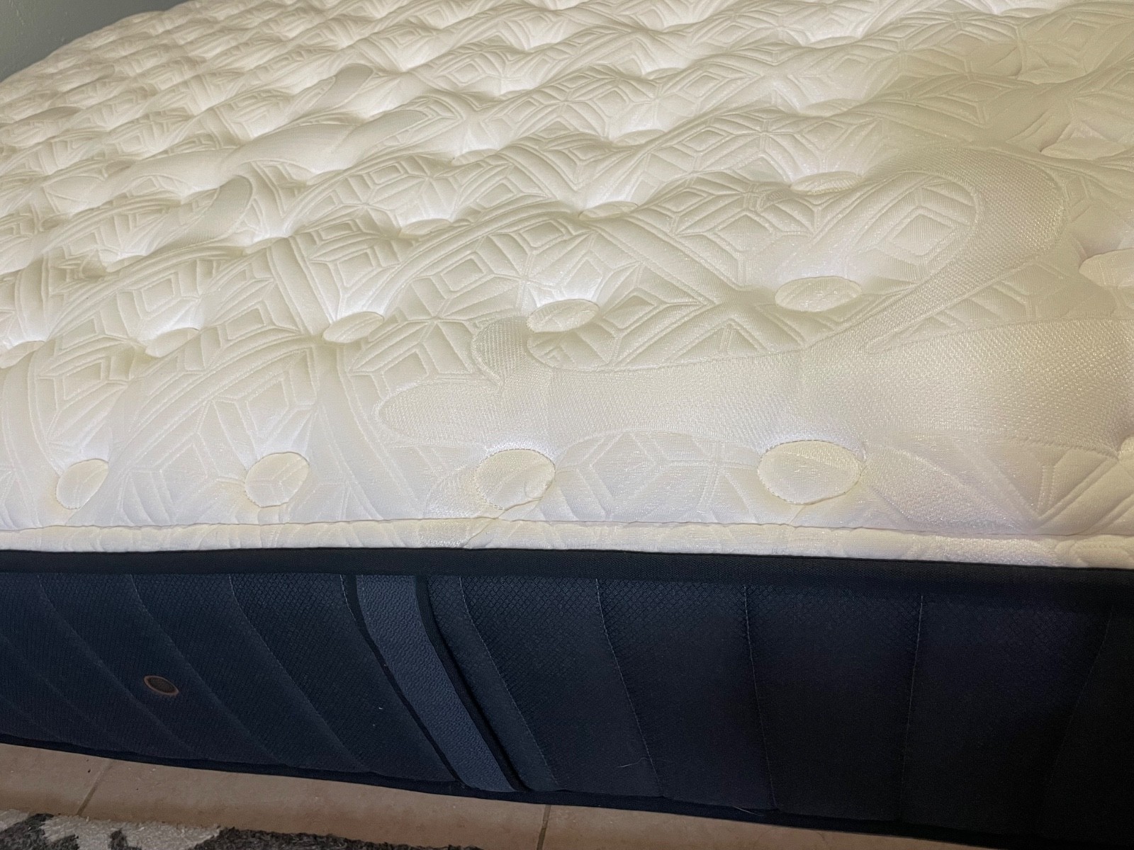 STEARNS & FOSTER LUX ESTATE QUEEN Med Firm 11” MATTRESS