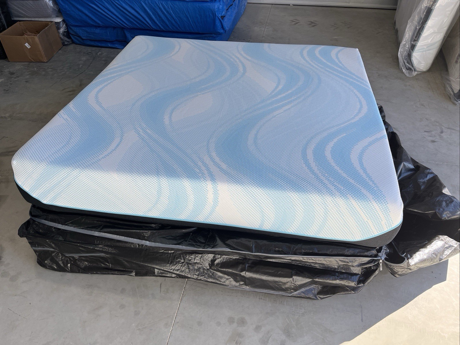 New King TempurPedic LuxeBreeze Hybrid 2.0 Medium Mattress $6,299 Free Shipping