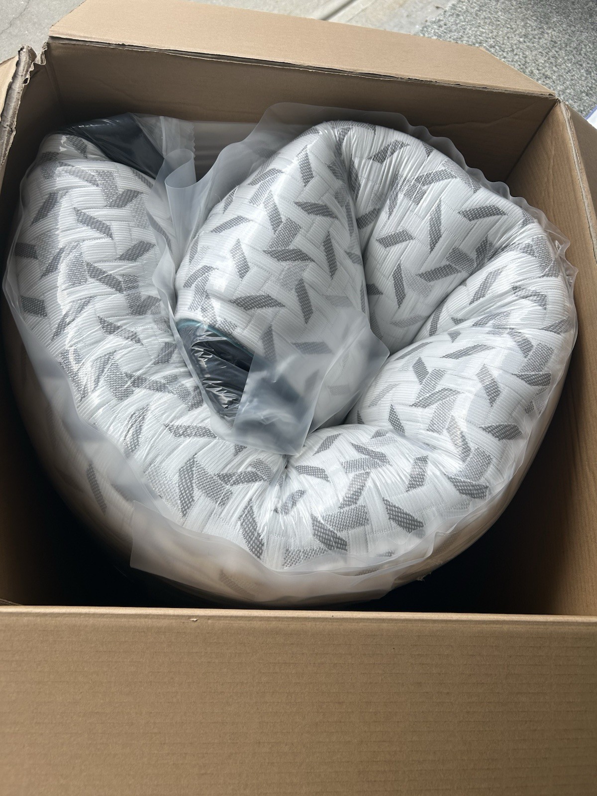 Nectar Premier 13” hybrid king mattress- Fast Shipping