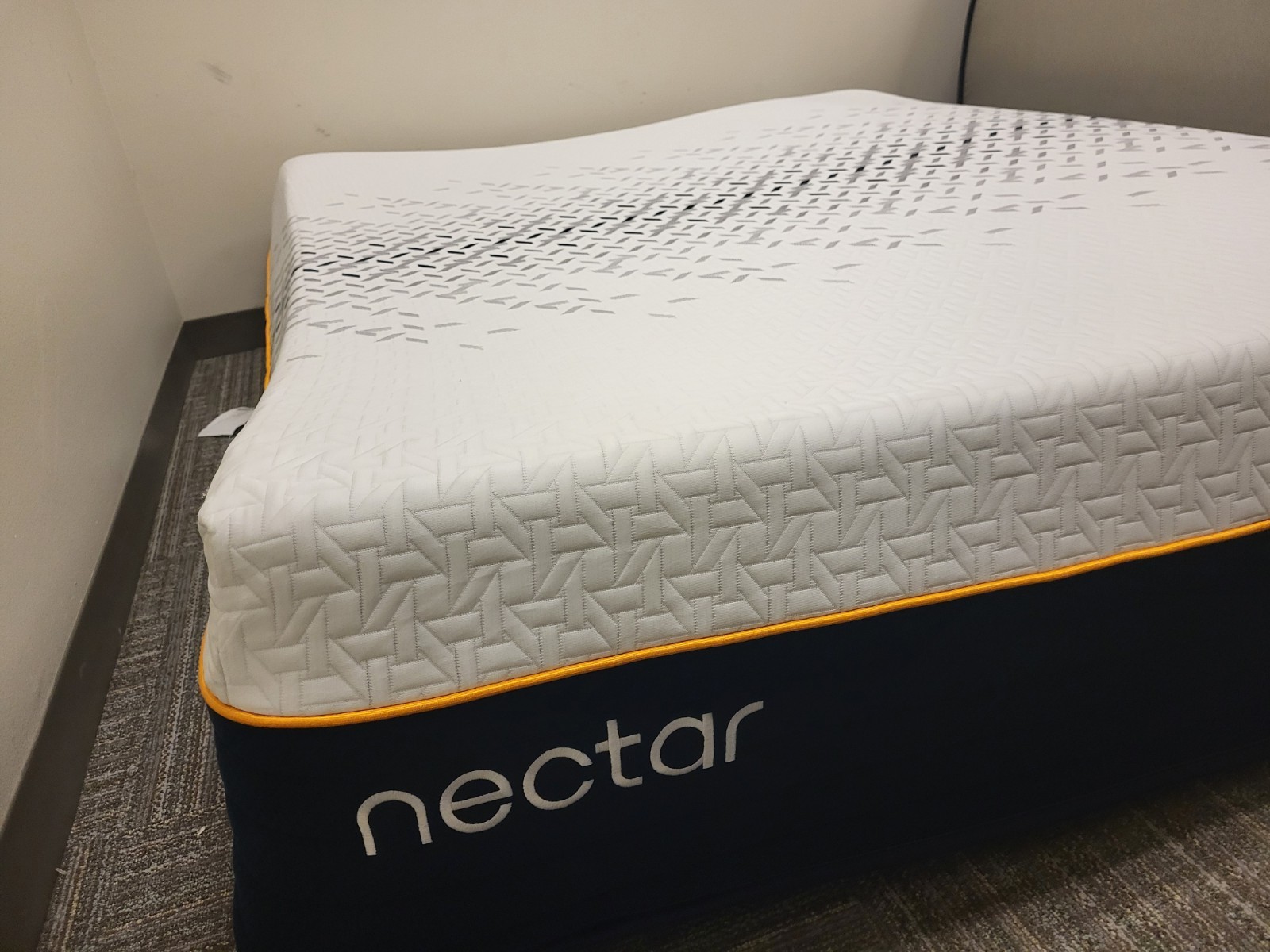 Nectar Ultra HYBRID Luxury Queen – 15″ Pick Only Chicagoland