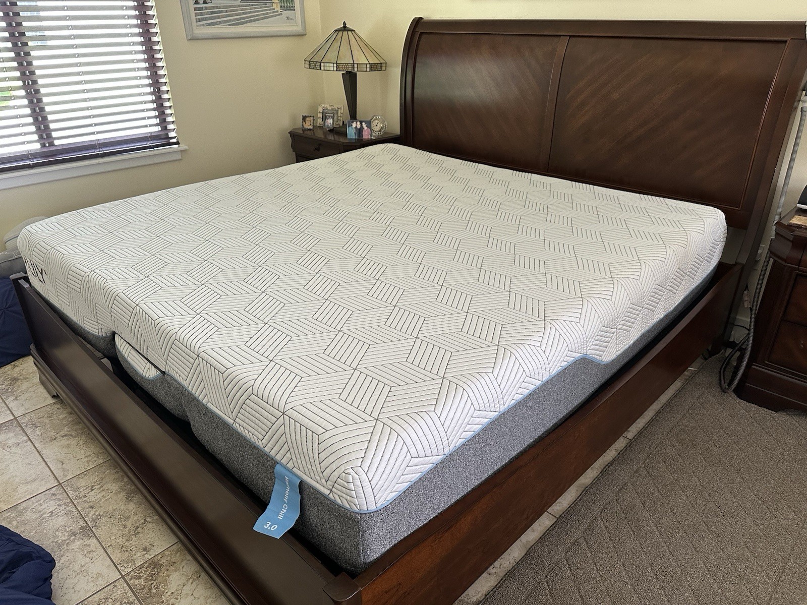 Slightly Used MLILY 12” memory Foam Mattress; California King