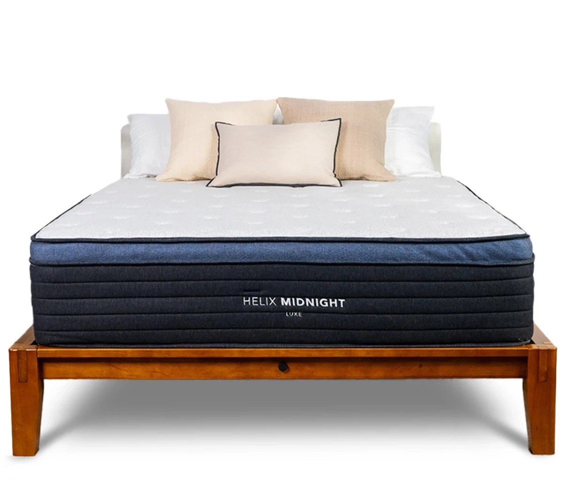Helix Midnight Luxe King Mattress – Free Delivery – BRAND NEW IN BOX! SEALED!