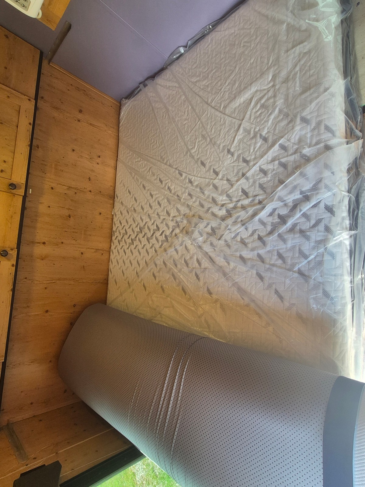 Pre-Owned Nectar Memory Foam, Medium Firm Mattress with 2 inch Soft Topper
