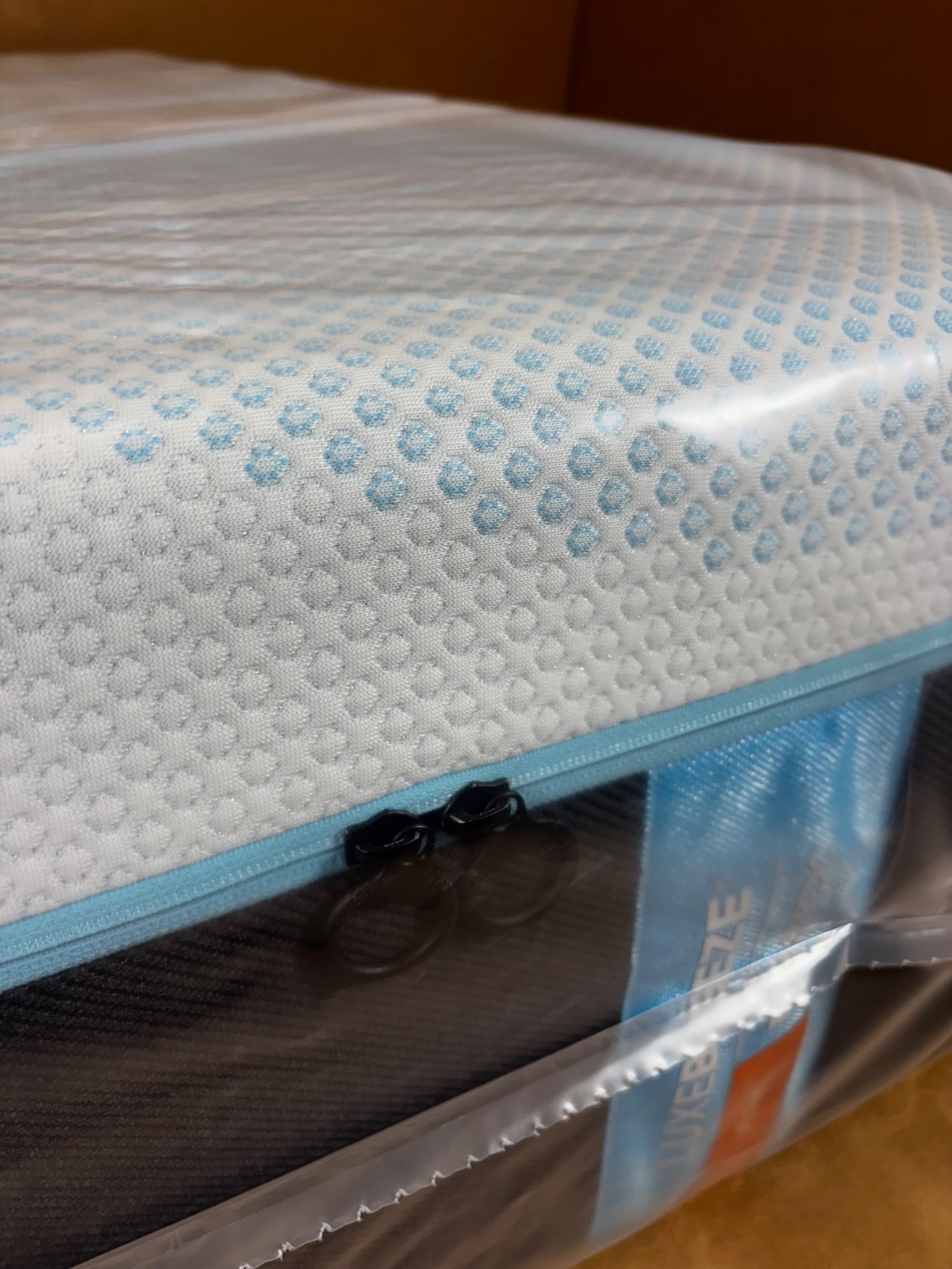 Tempurpedic Luxe Breeze Firm 2.0 Twin XL Mattress 2025 LuxeBreeze MSRP $5199 NEW