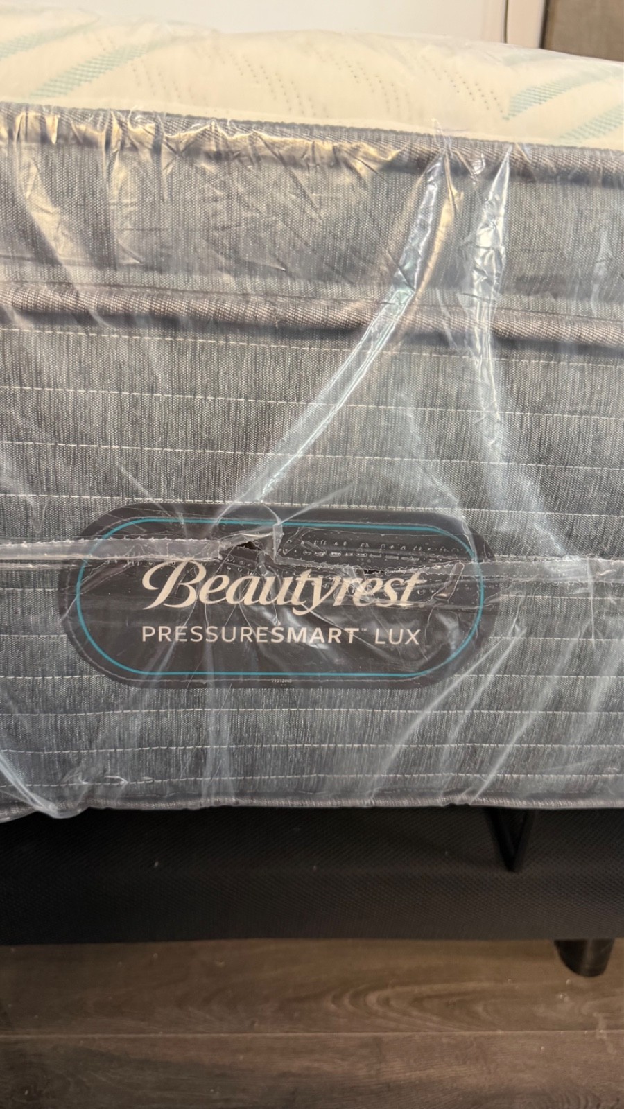 Simmons Beautyrest PressureSmart Lux pillow top Firm Queen size, FREE BOX SPRING