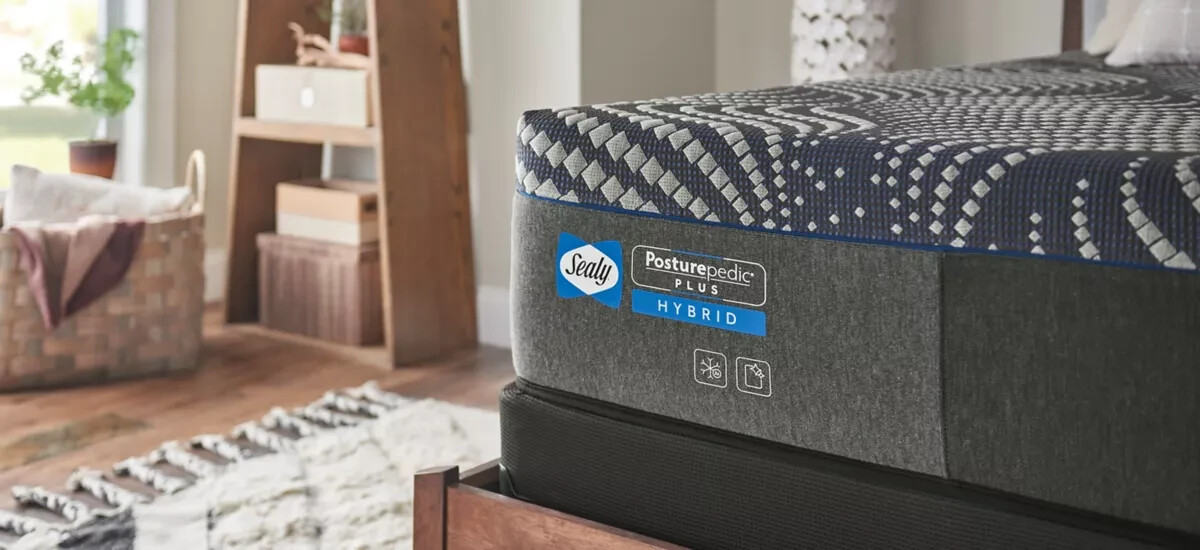 New Queen Sealy Posturepedic Plus Hybrid Albany Medium Mattress