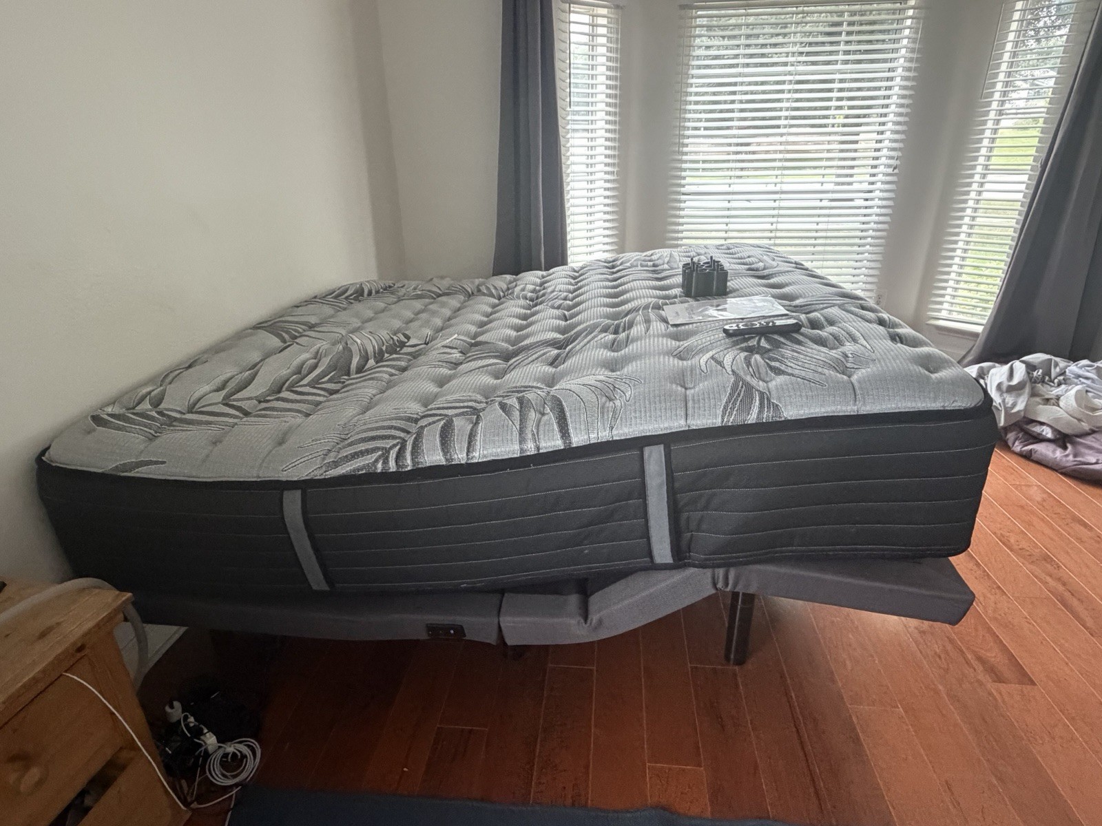 Adjustable Bed Frame & Sealy Posturepedic plus mattress King Size Bedroom set