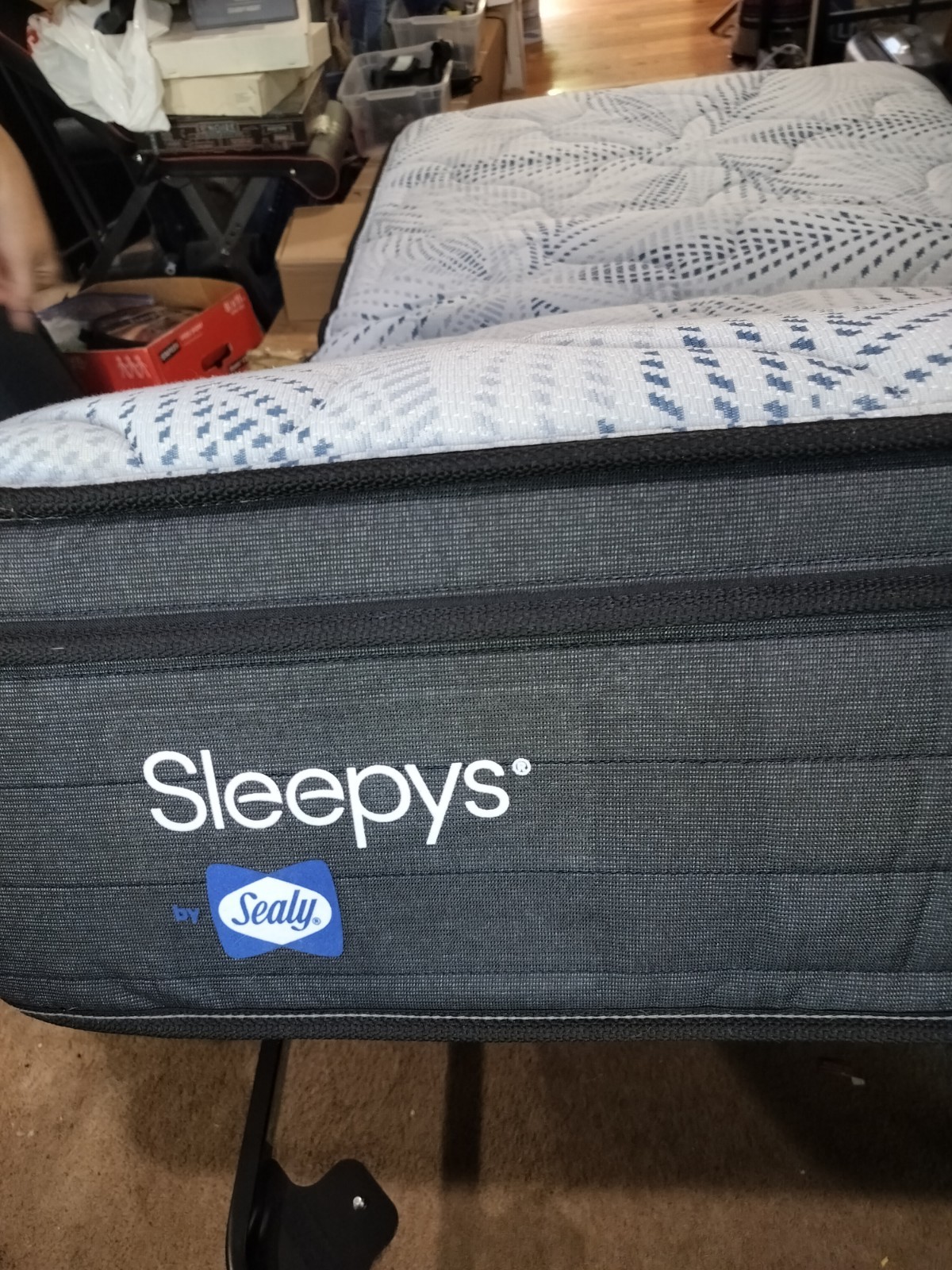 Sealy’s Sleepy twin pillow top mattress w/adjustable base