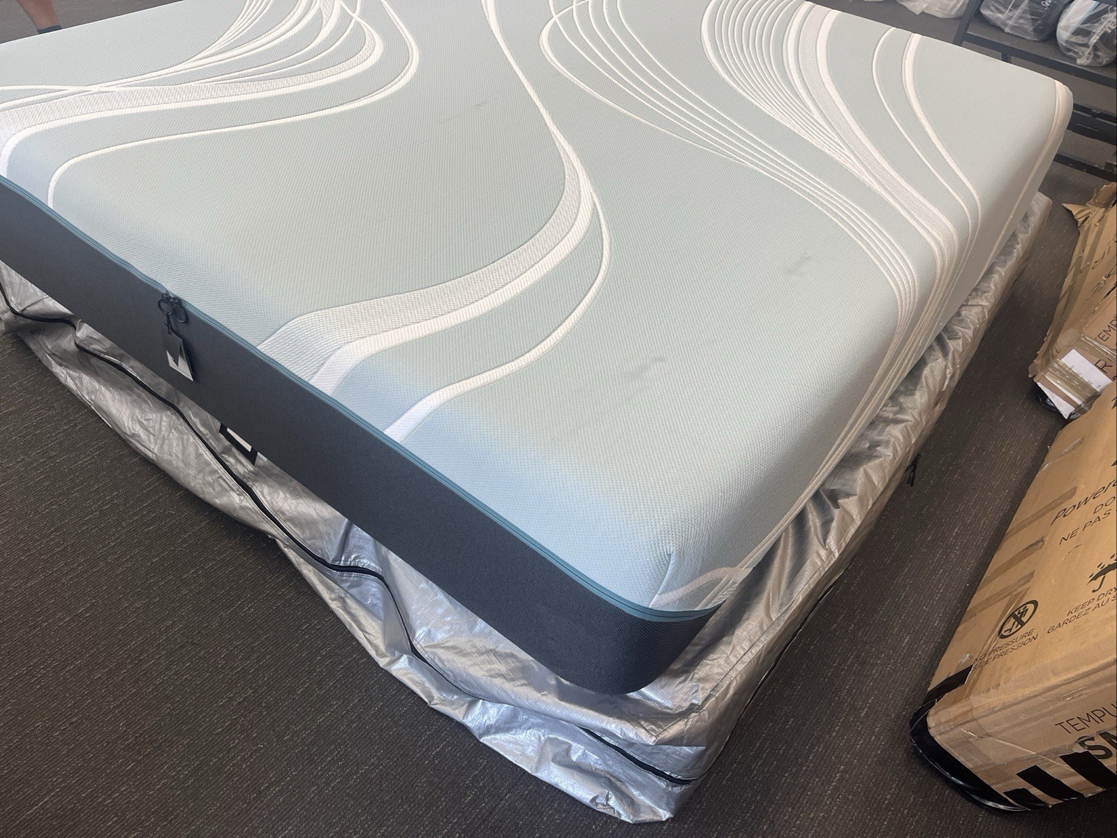 TempurPedic LuxeAdapt 2.0 Medium Hybrid King Mattress $4999 (Free Shipping)
