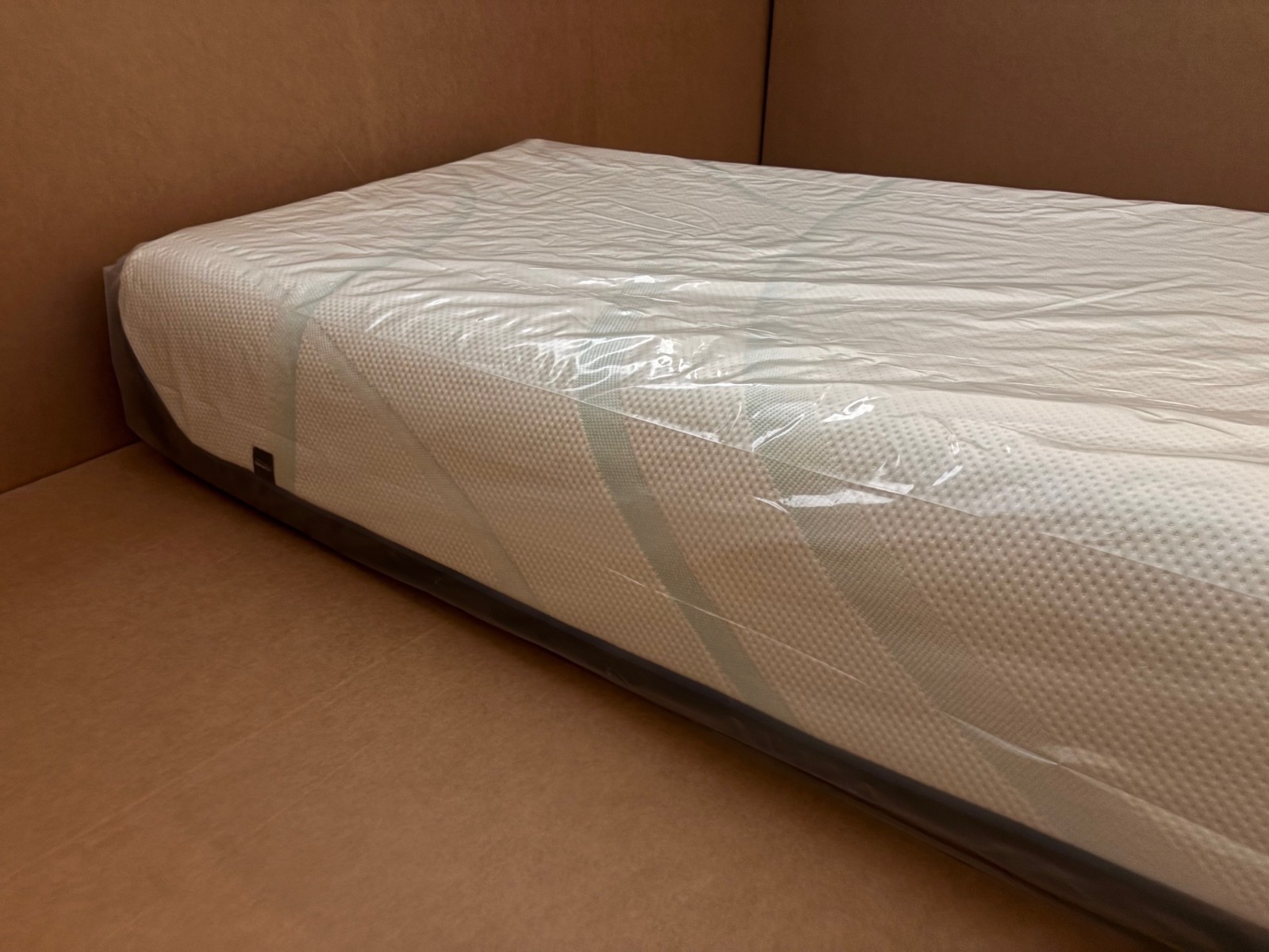 Tempurpedic LuxeAdapt Soft Twin XL Mattress Luxe Adapt MSRP $4199
