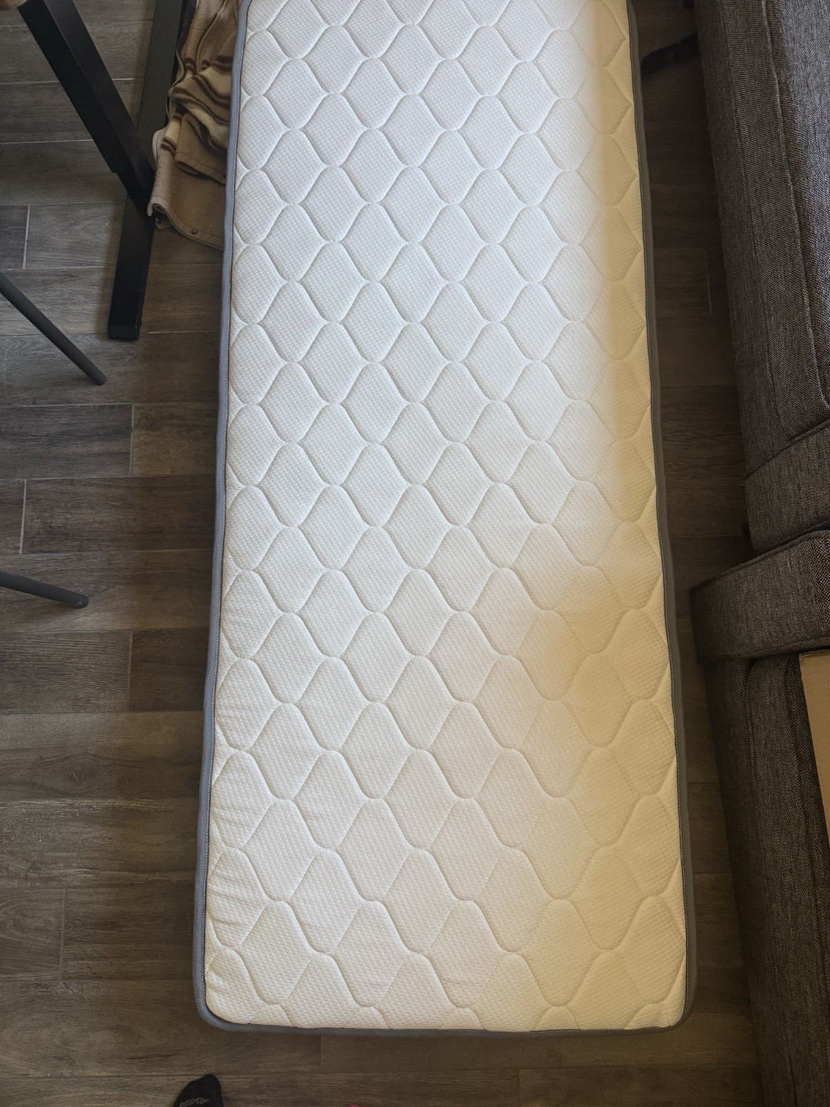 Twin Innerspring Mattress Medium Firm White/Gray Fabric Cover Geometric