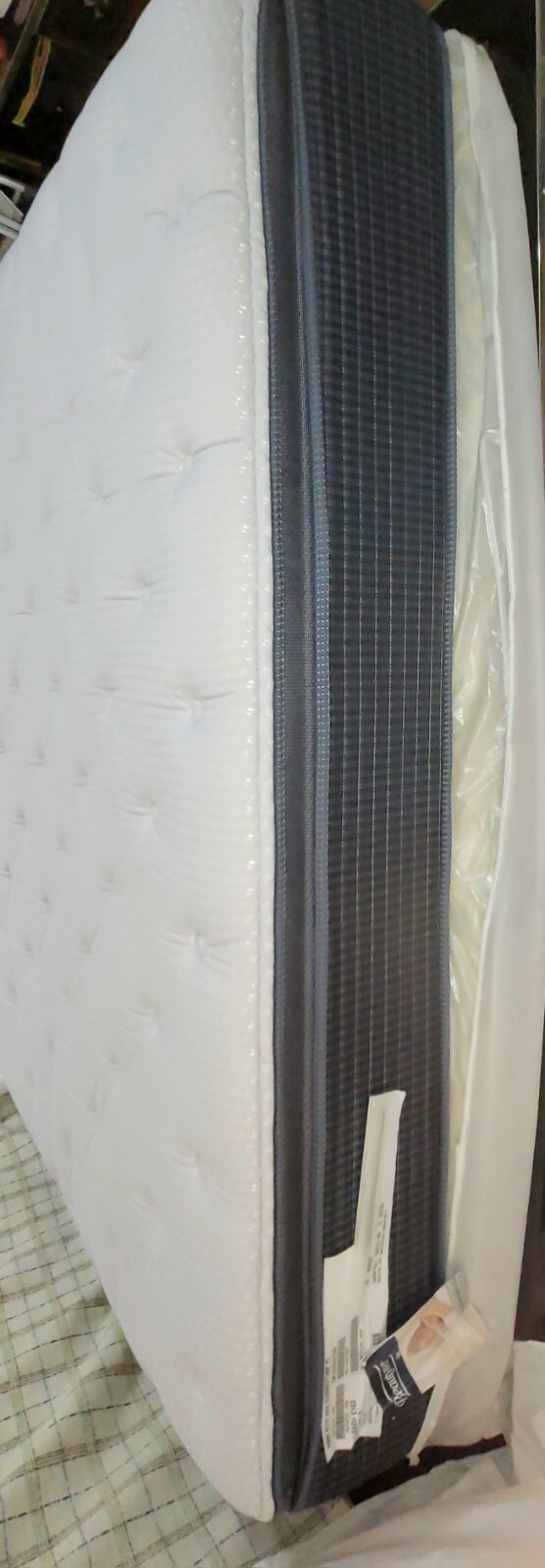 BEAUTYREST SILVER LUX PILLOW-TOP 14″ QUEEN MATTRESS. LOCAL P/UP ONLY QUEENS, NY
