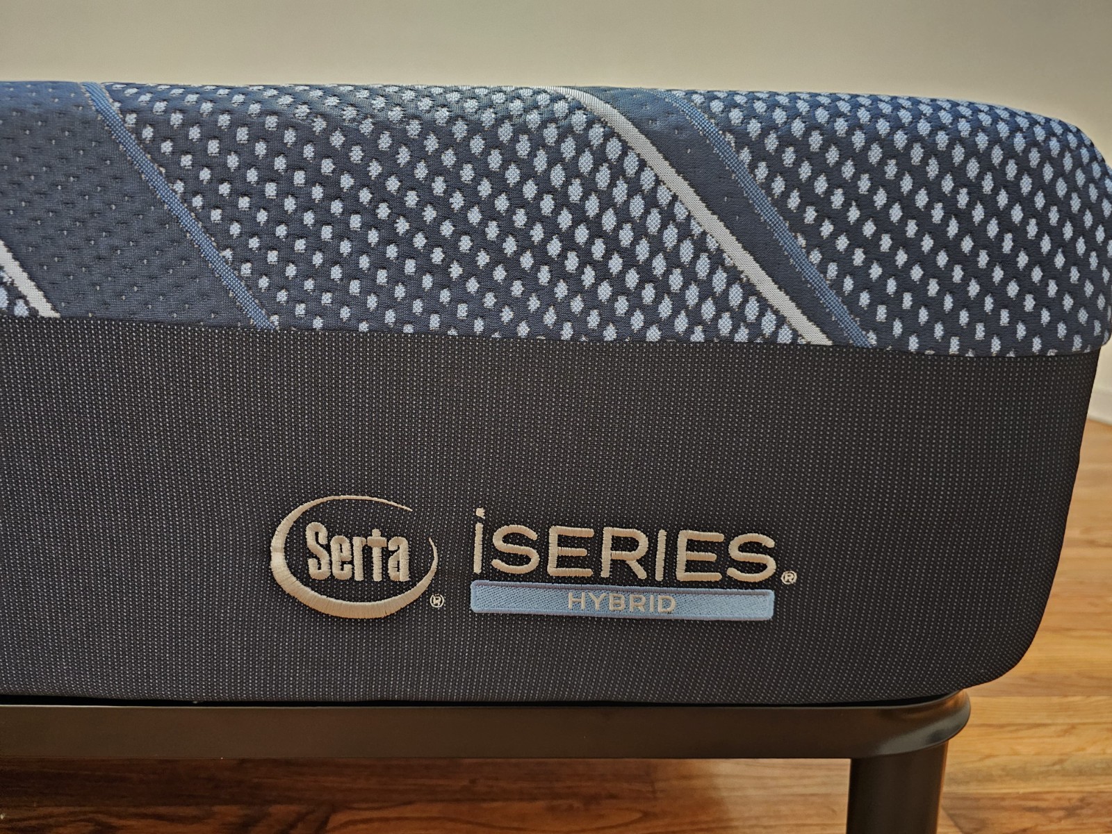 Serta iSERIES Hybrid King 10″ Medium Mattress-in-a-Box CertiPUR Blue/Gray
