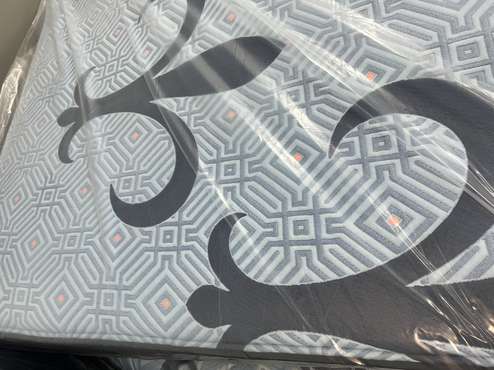 STEARNS & FOSTER LUX ESTATE HYBRID FIRM KING MATTRESS NEW CLEARANCE FAST SHIP