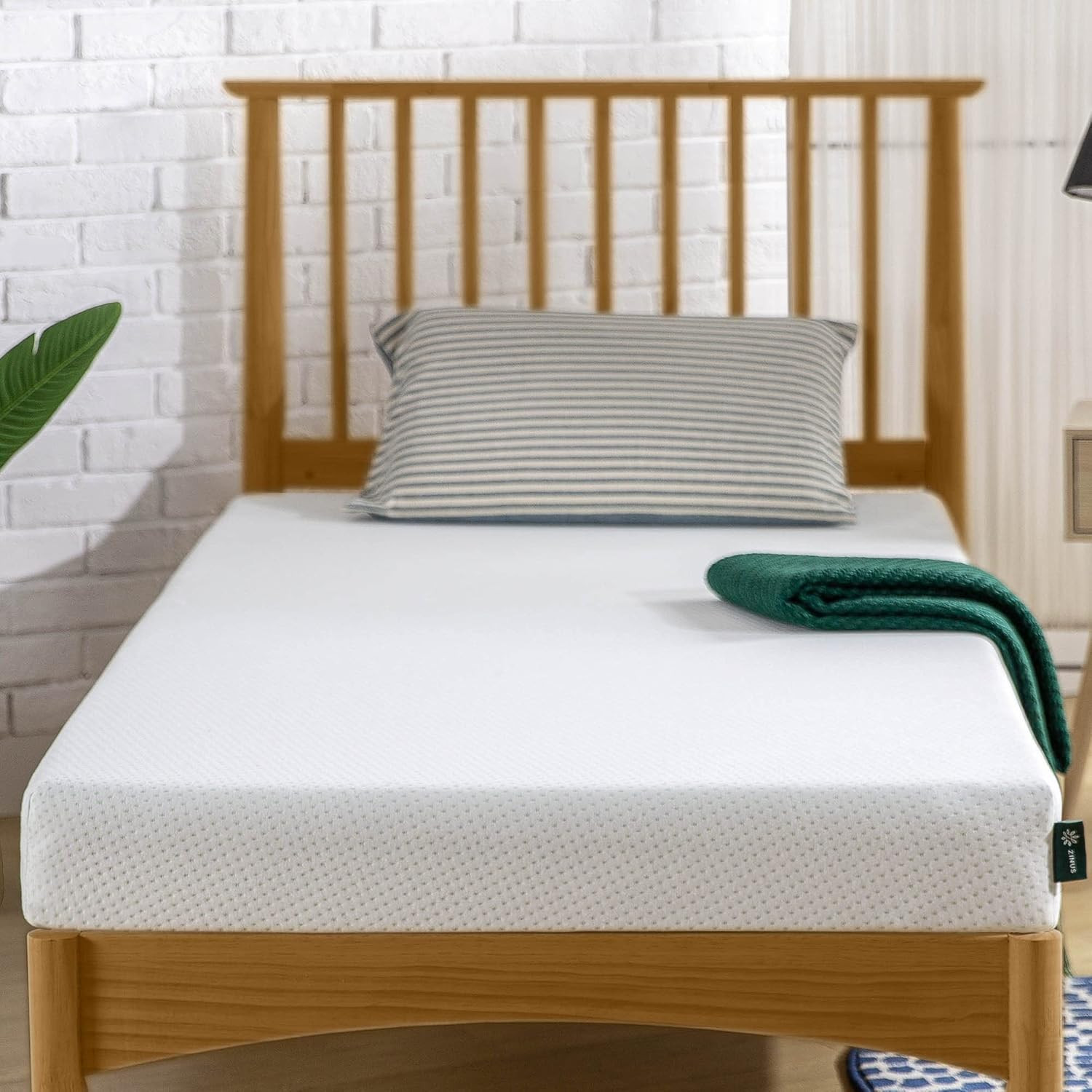 ZINUS 5 Inch Memory Foam Mattress, Twin, Fiberglass-Free, Medium Firmness, Day,
