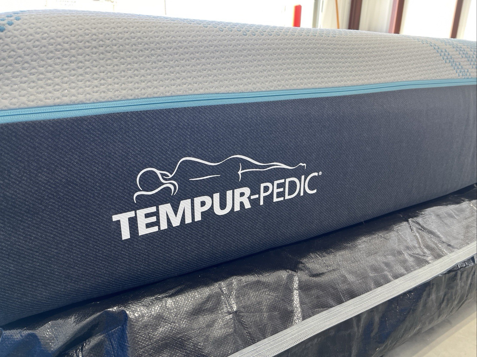 New King TempurPedic LuxeBreeze Hybrid 2.0 Medium Mattress $6,299 Free Shipping