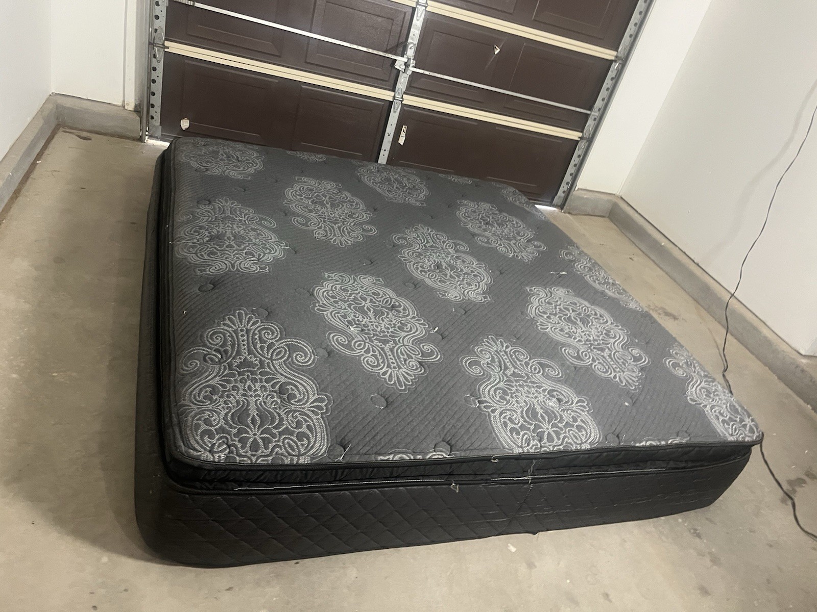 King Size Medium Mattress 16in Medium Firm