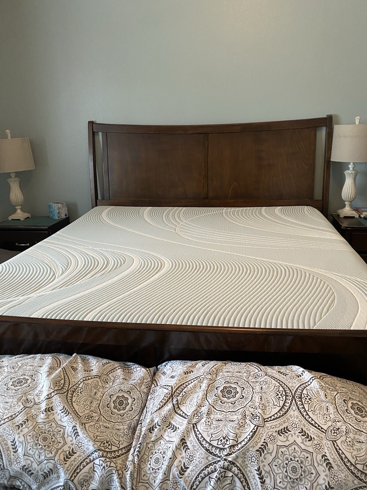 Tempur-Pedic King Pro Adapt 2.0 Medium hybrid mattress