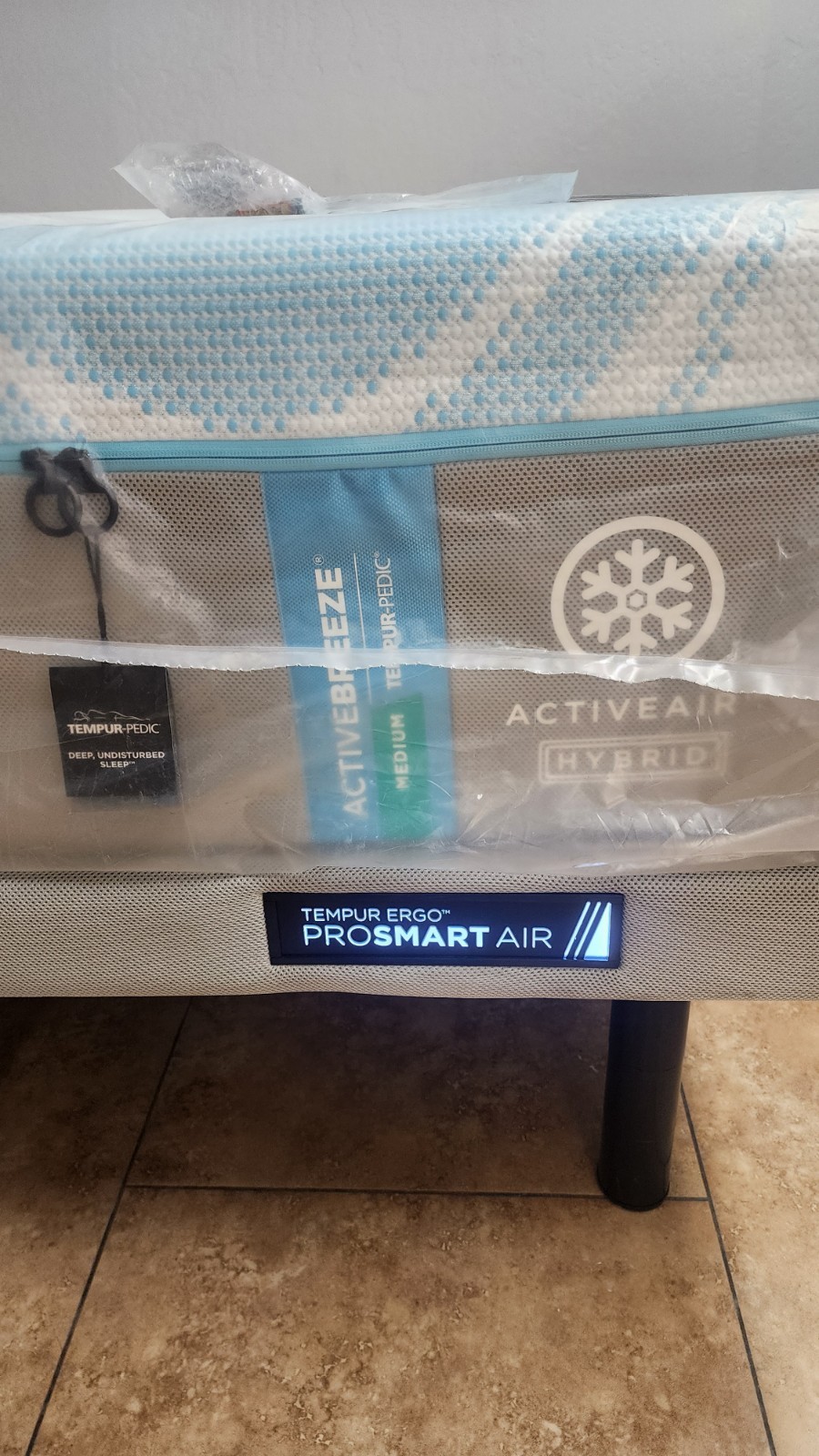 Tempurpedic ActiveBreeze Medium Hybrid King w/Air Bases-NEW-MSRP $14,197