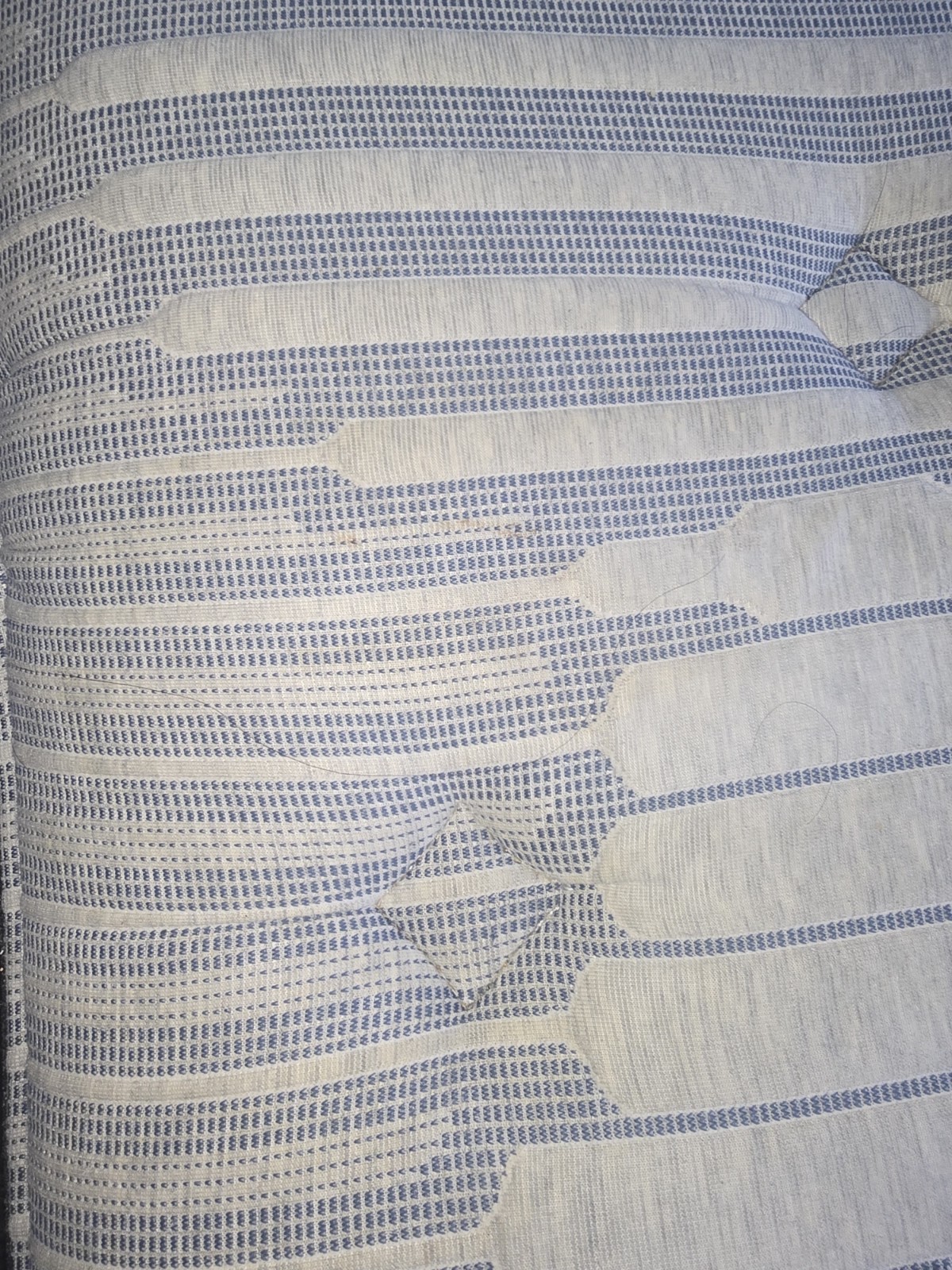 Kevin Charles By Sealy Signature 13″ Medium Tight Top Mattress
