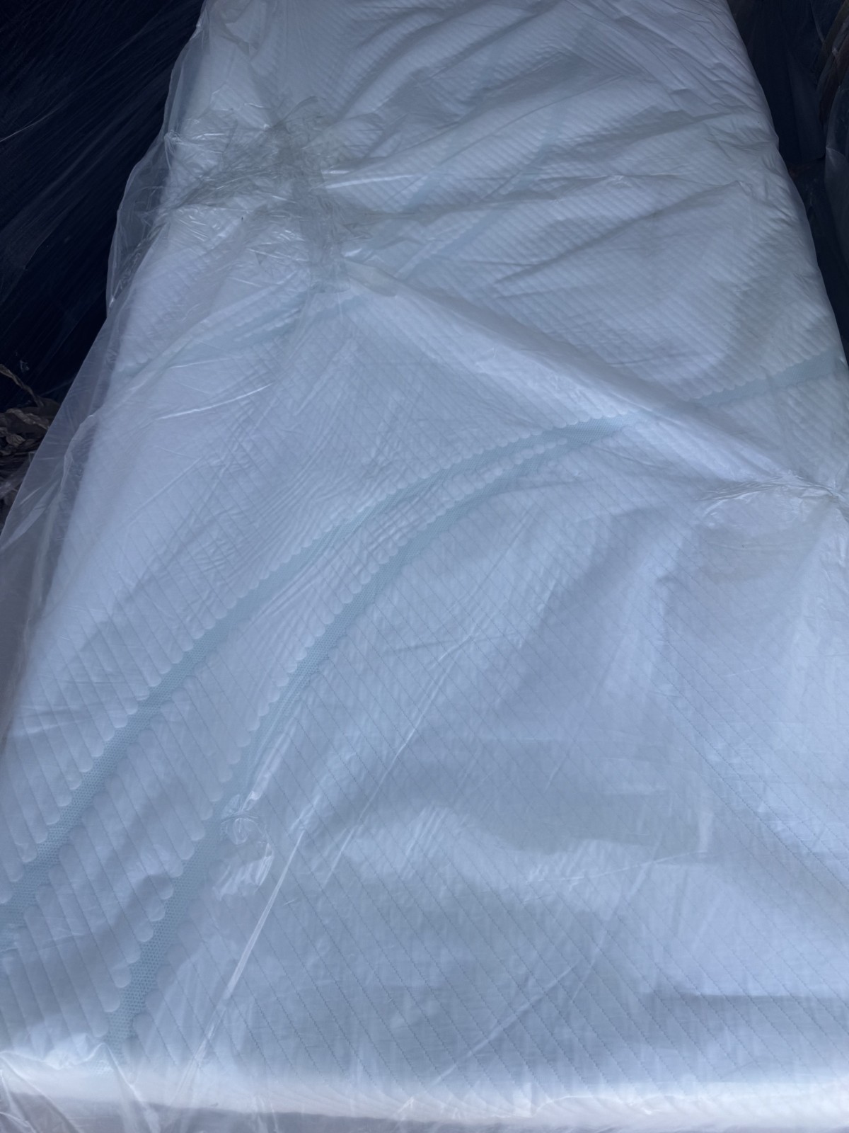 Tempur-pedic mattress Pro Adapt Medium Contour Tech Twin XL/Split CK ex-display.