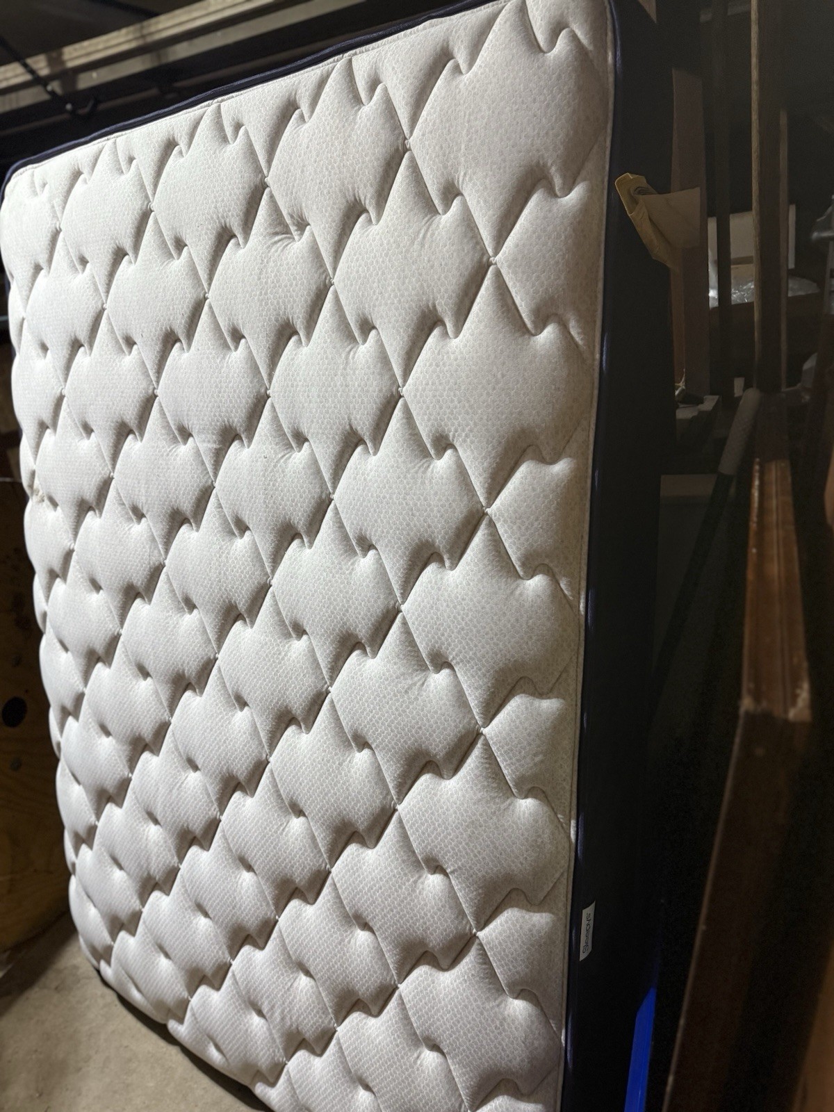 Sleepy’s Rest Queen Mattress | Medium Feel Innerspring | Lightly Used | CLEAN