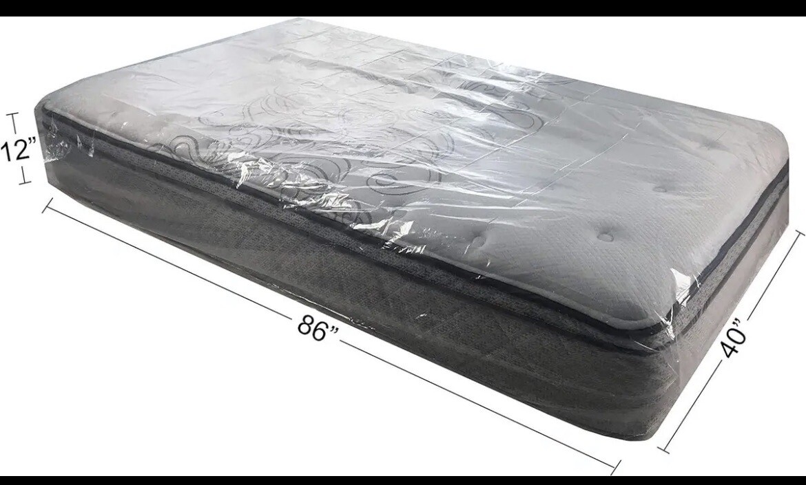 Uboxes Twin Size Mattress Covers, 40″ x 12″ x 86″, Cover, Clear 2 Pack