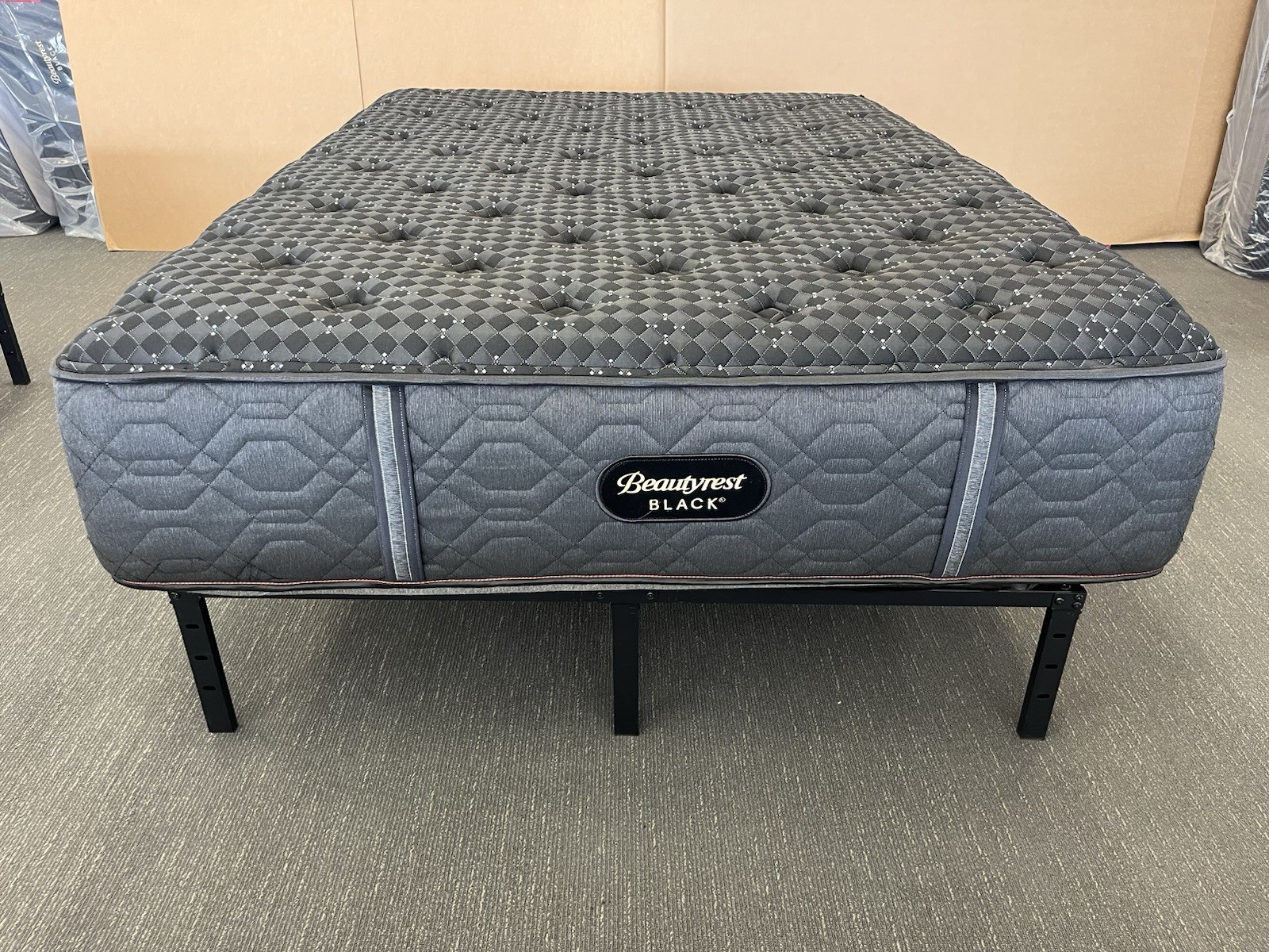 New BEAUTYREST BLACK Series 3 Medium Queen MATTRESS $4,000.00 Free Shipping