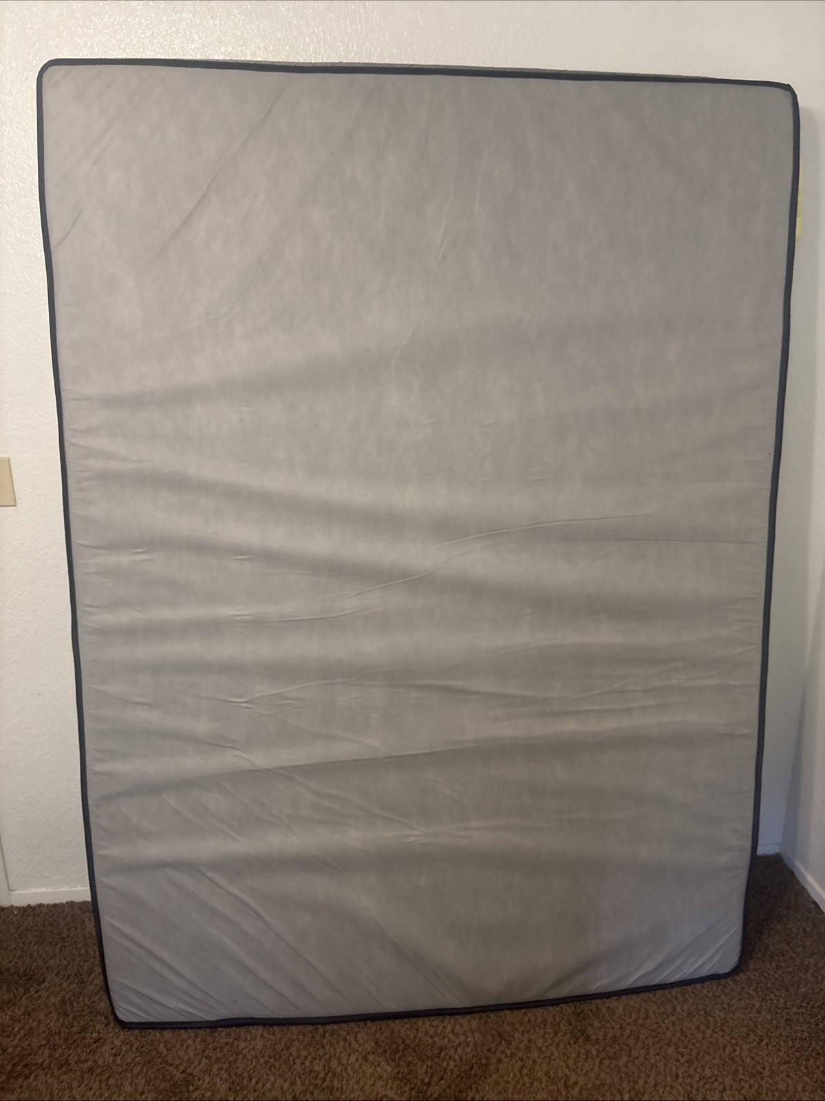 Comfortable Quilted Mattress with Breathable Fabric Cover