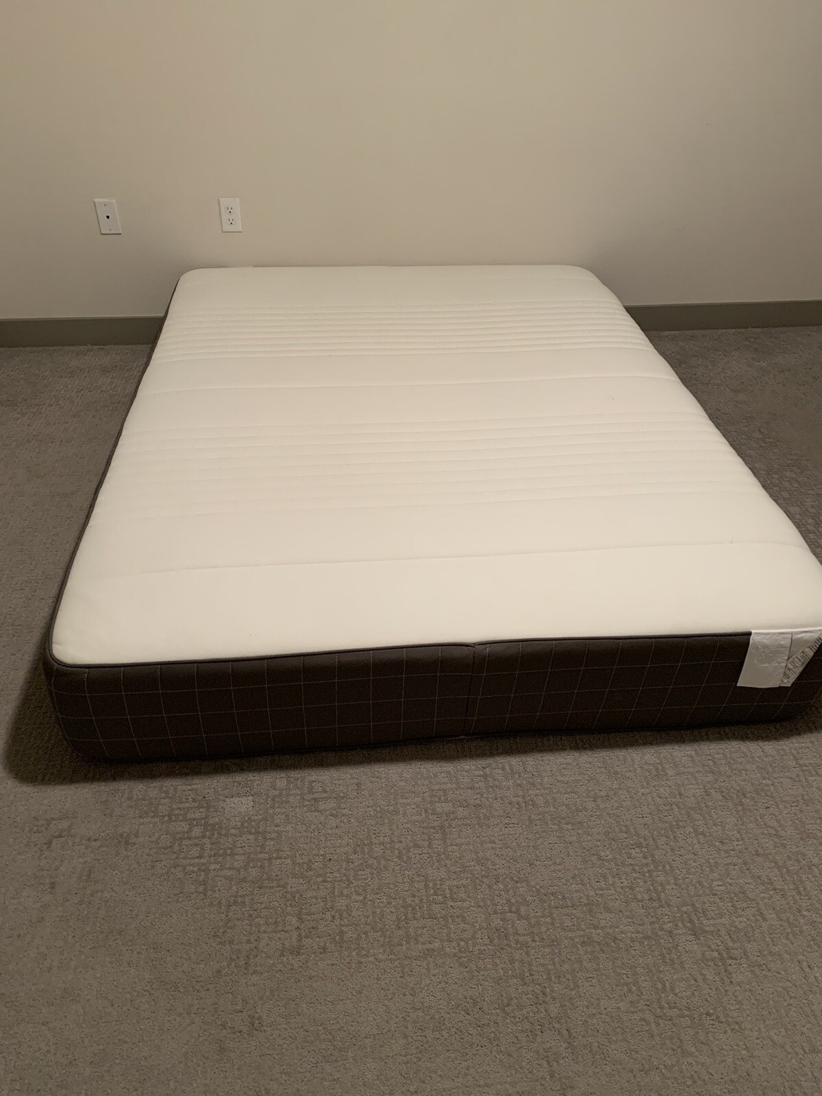 HAUGSVÄR Hybrid mattress, firm/dark gray, Queen – GREAT CONDITION