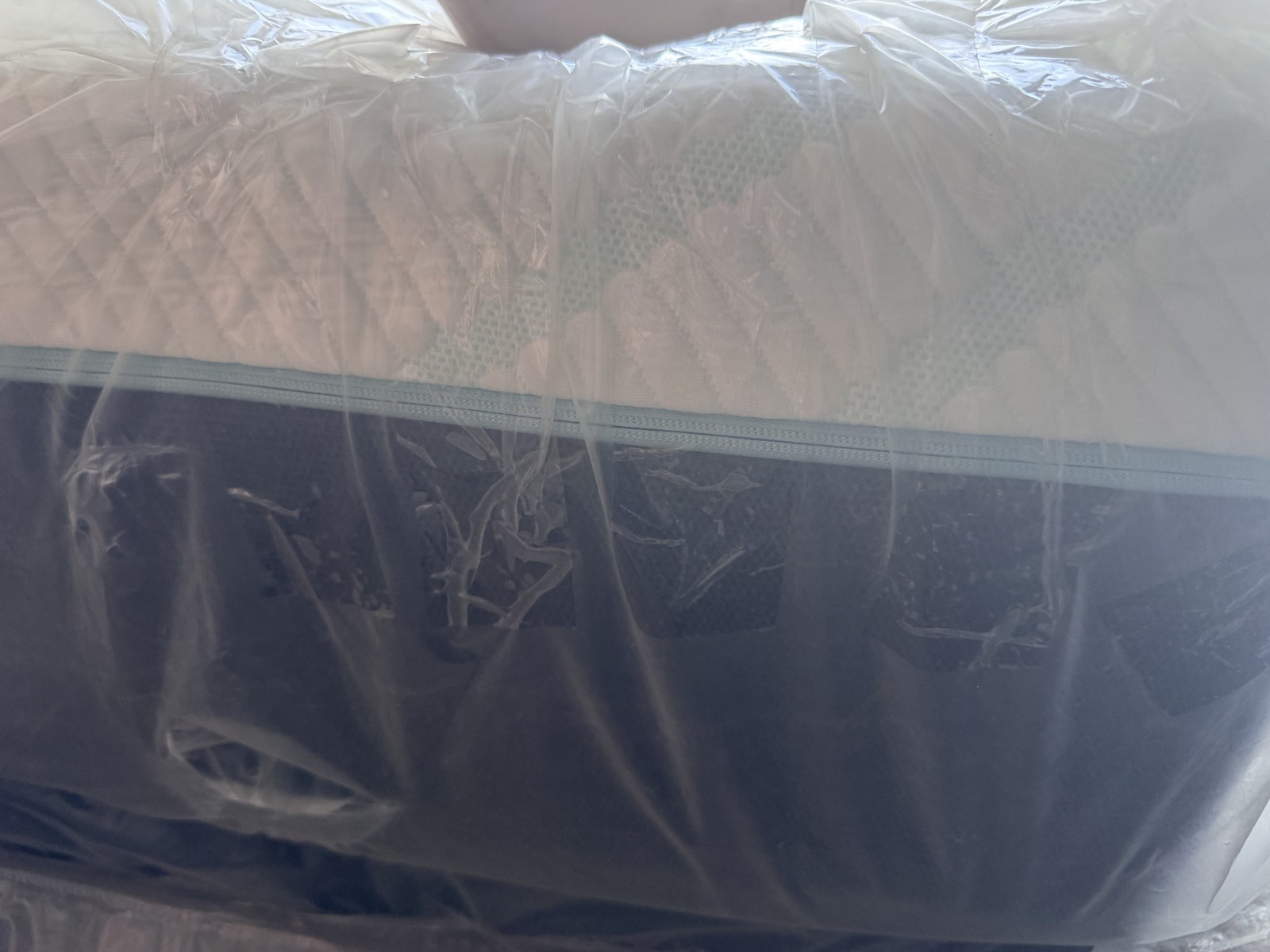 Tempur-pedic mattress Pro Adapt Medium Contour Twin XL/ Split CK ex-display.