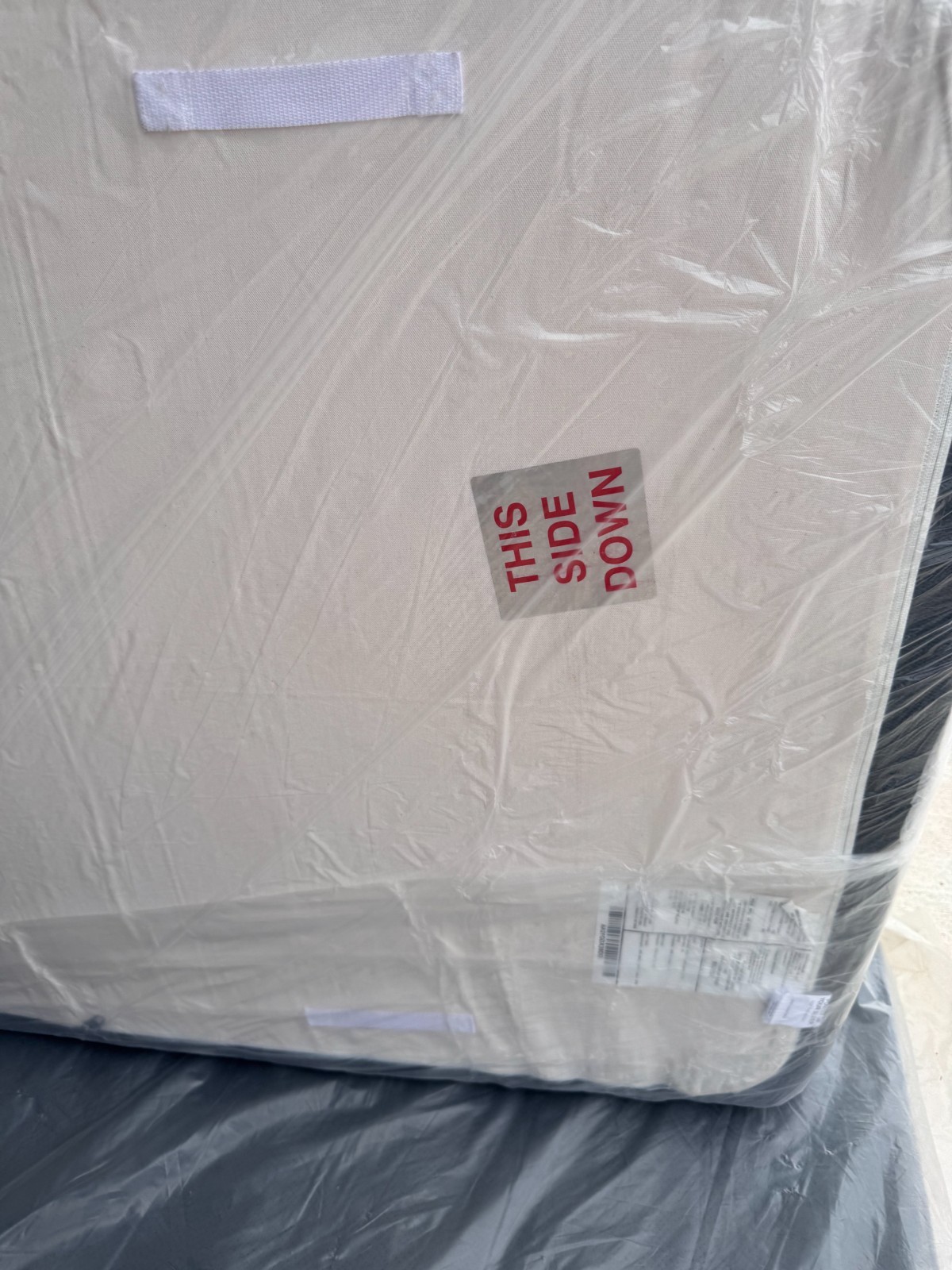 Tempur-pedic mattress Pro Adapt Medium Hybrid Twin ex-display.