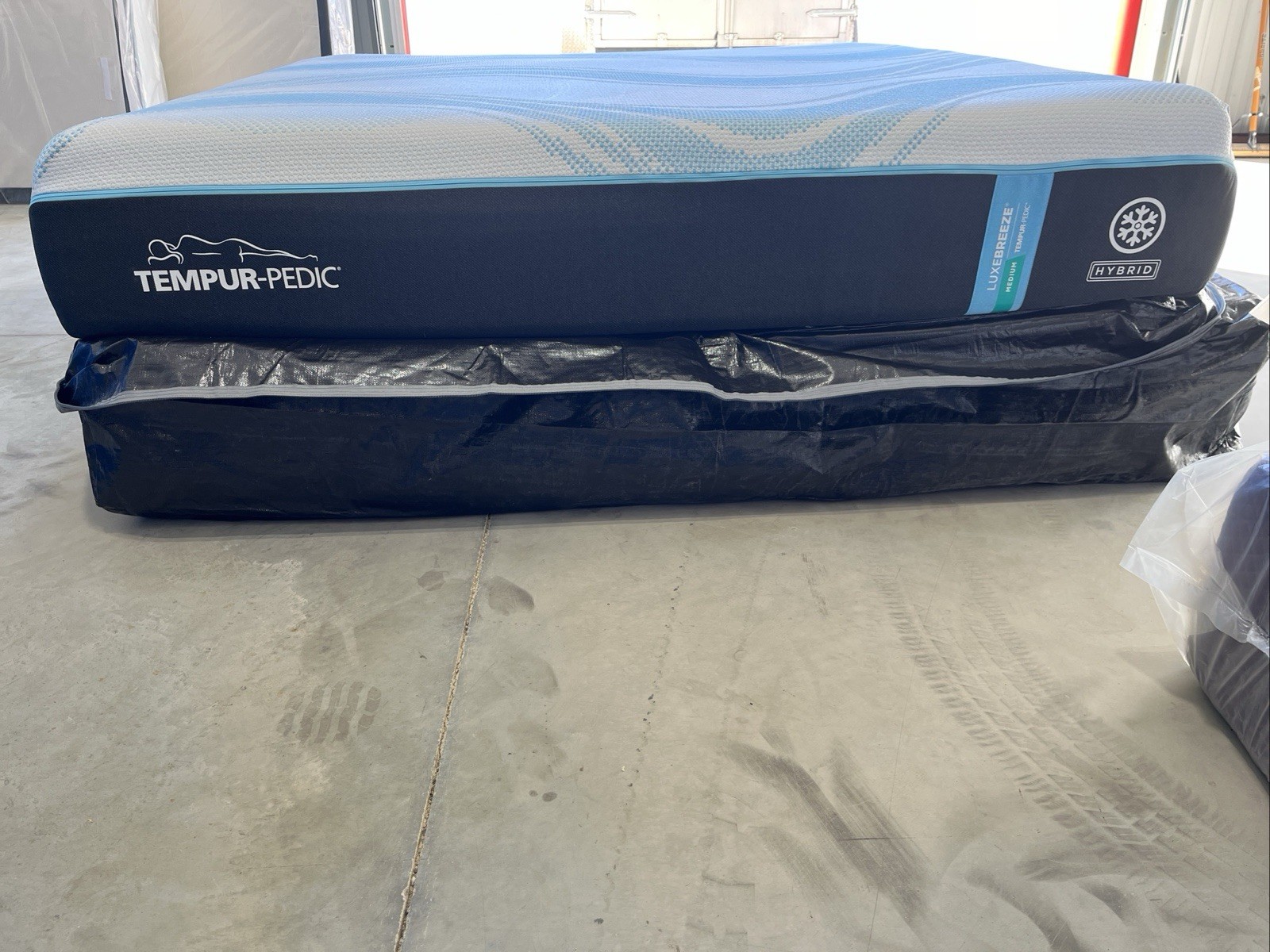 New King TempurPedic LuxeBreeze Hybrid 2.0 Medium Mattress $6,299 Free Shipping