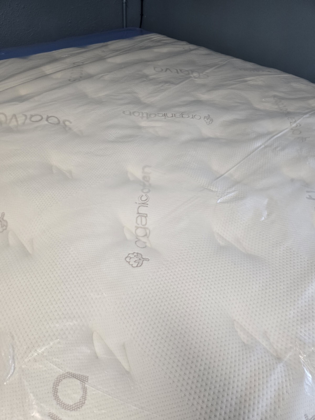 Saatva Classic 14.5″ Cal-KING SIZE Mattress LUXURY FIRM.