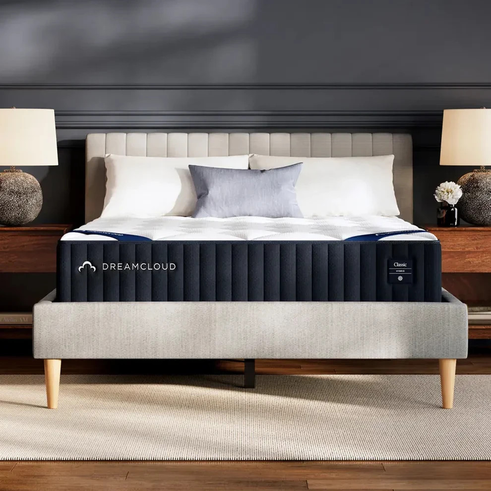 DreamCloud Classic Hybrid Mattress – Queen Size – $660 (Free Delivery)