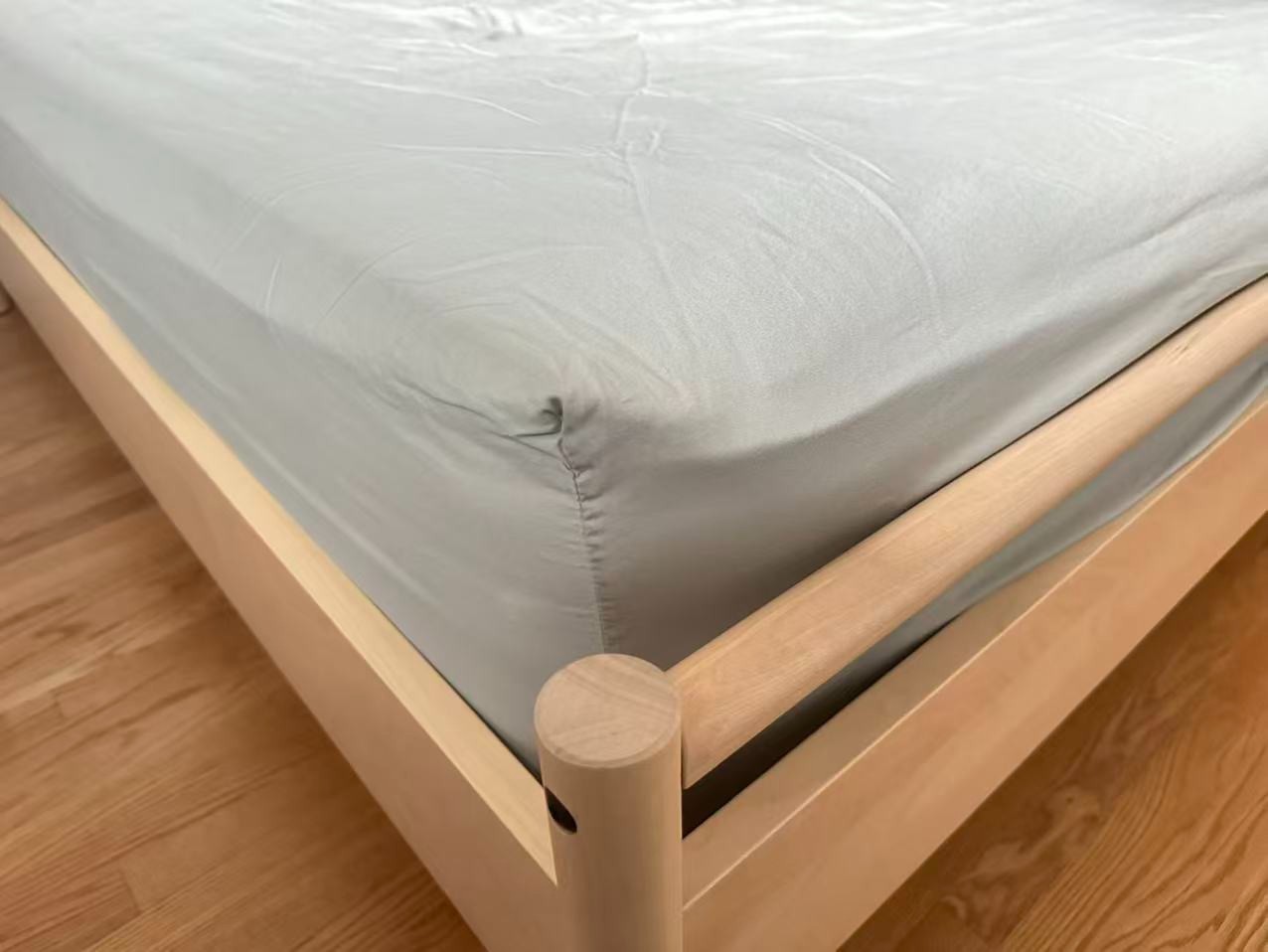 Sealy Posturepedic plus King size mattress bought in 2023, perfect condition