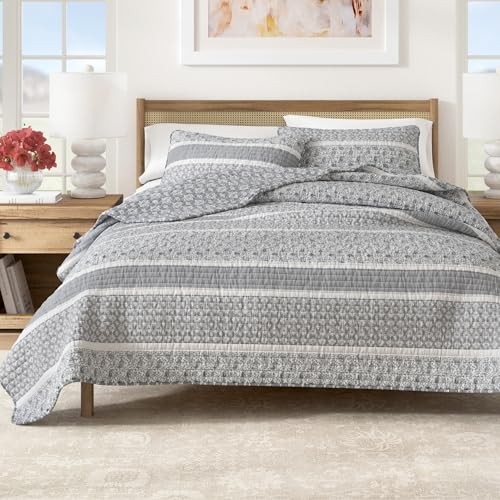 Striped Quilt Set – 3-Piece Full/Queen Size Paisley Bedding – Grey