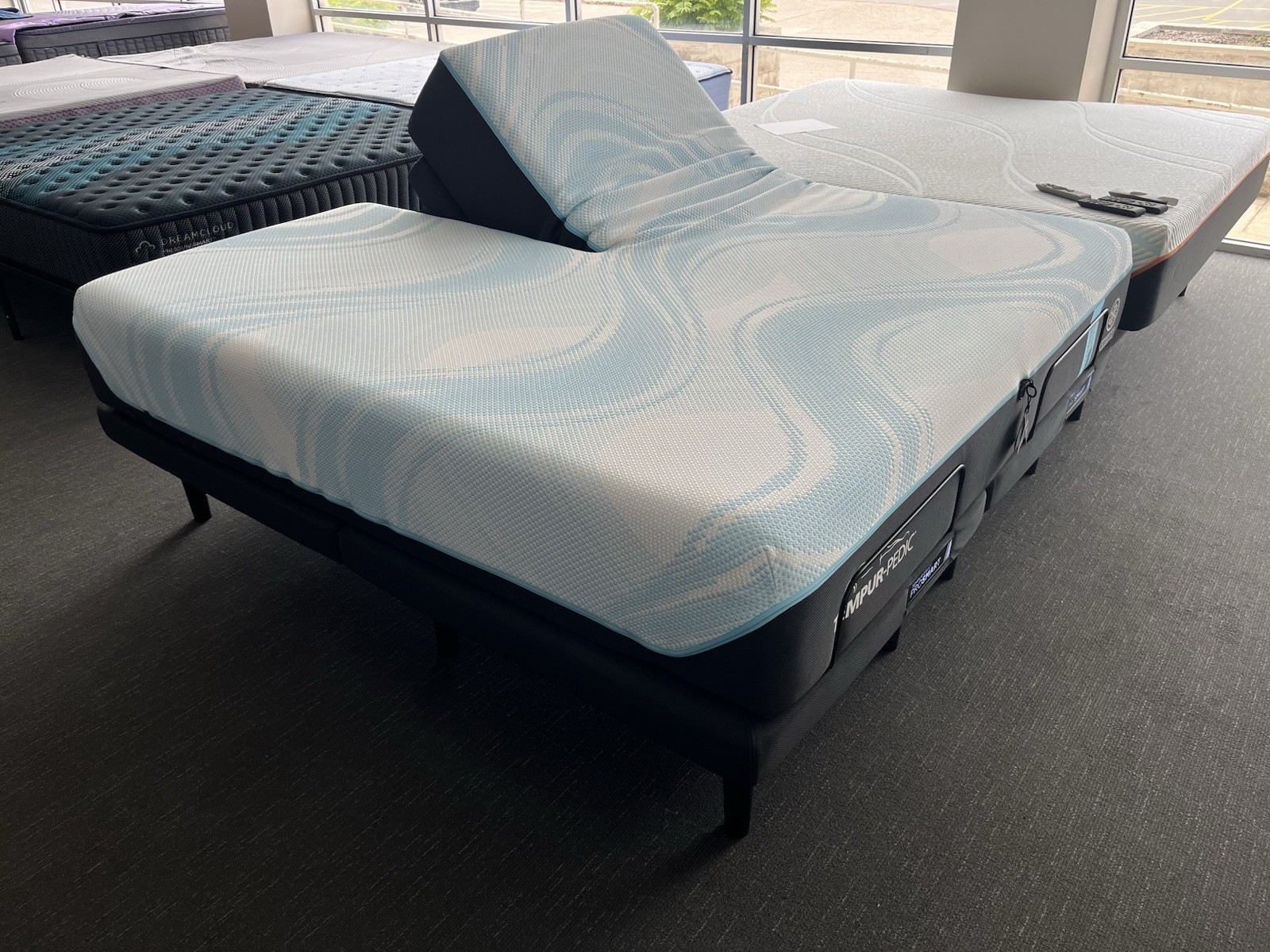 TempurPedic LuxeBreeze 2.0 Medium Hybrid Split Head King Mattress+ ProSmart Base