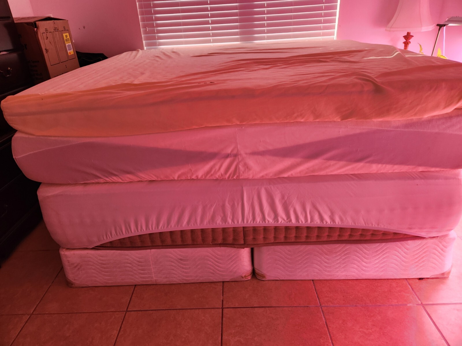 Dreamcloud King 15″ Euro Top Hybrid Mattress
